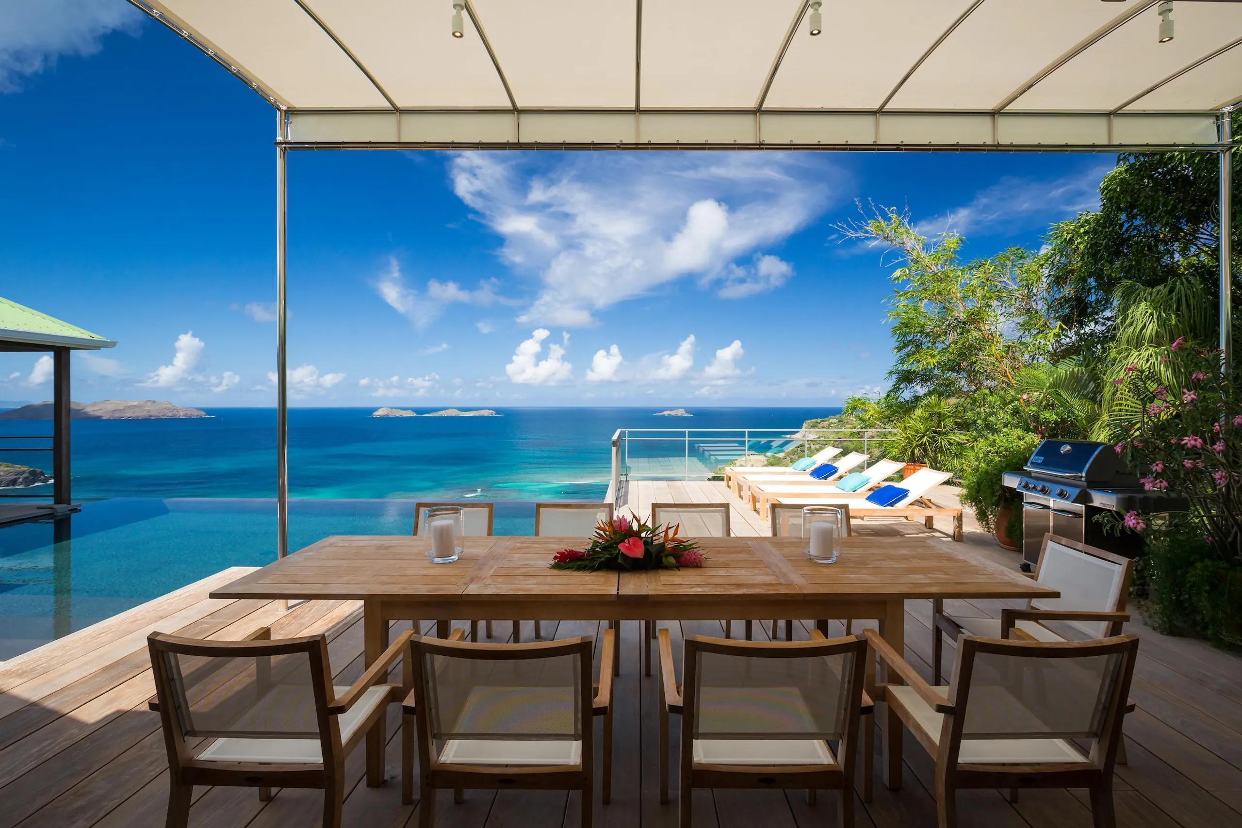 Luxe Haven in Caribbean Paradise with Private Pool and Panoramic Ocean Views — photograph 9