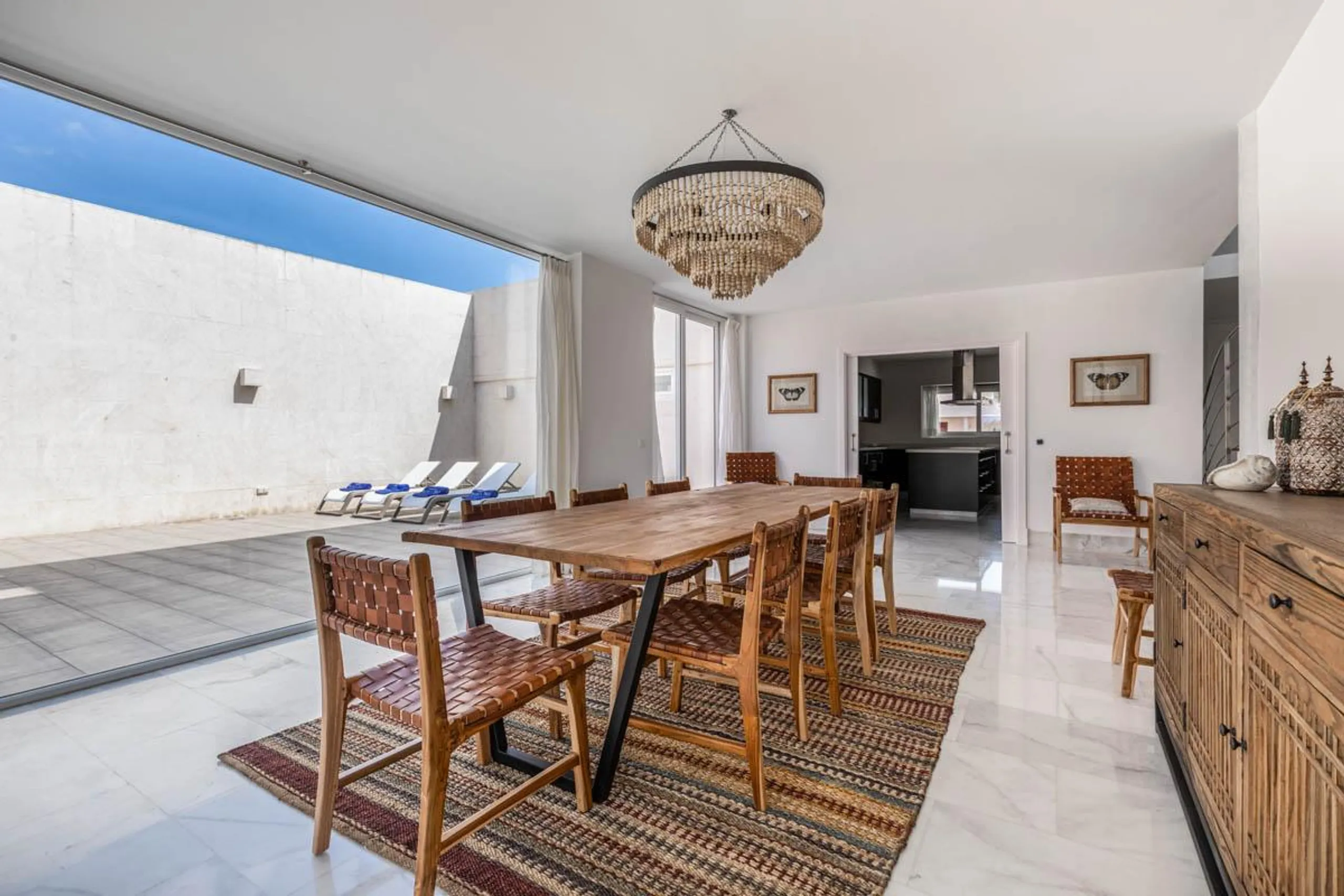 Grandiose 5BR Villa ﻿with Pool, Breathtaking Views of the Sea and the Natural Reserve of the Island — photograph 12