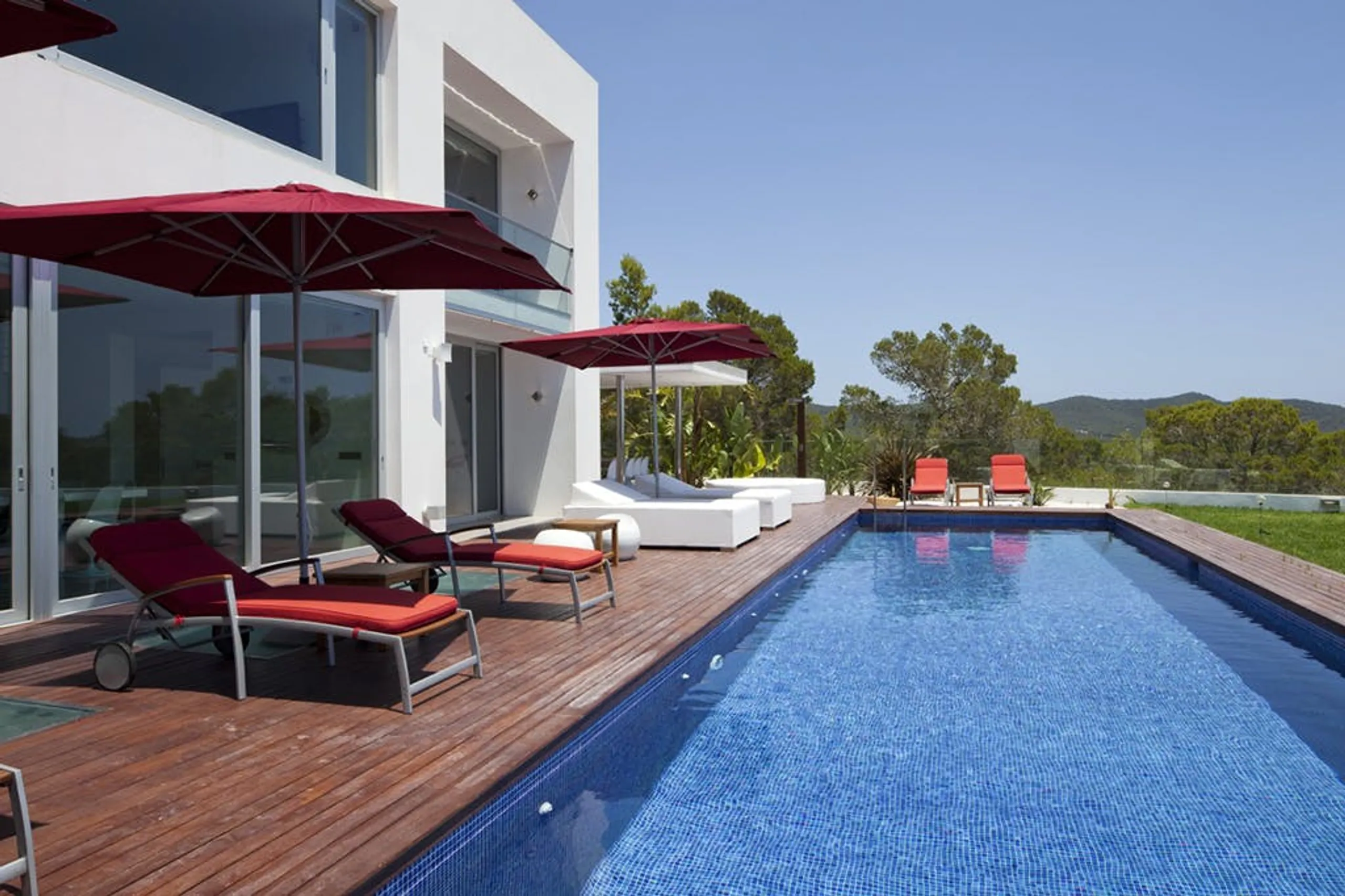 Breathtaking Contemporary Villa in Ibiza with Private Pool — photograph 2