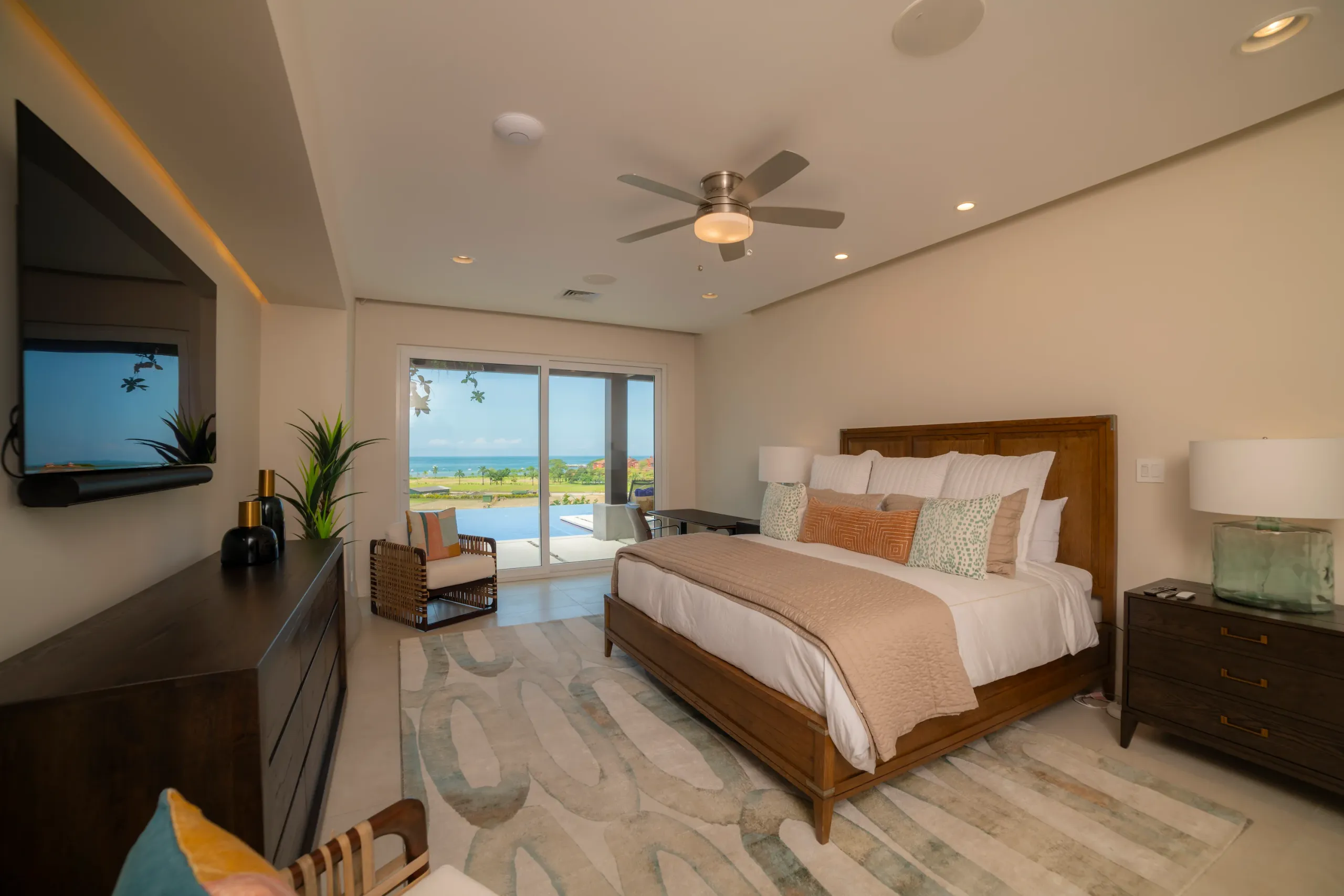 Stunning 6 BDR Los Suenos Villa with Infinity Pool — photograph 5