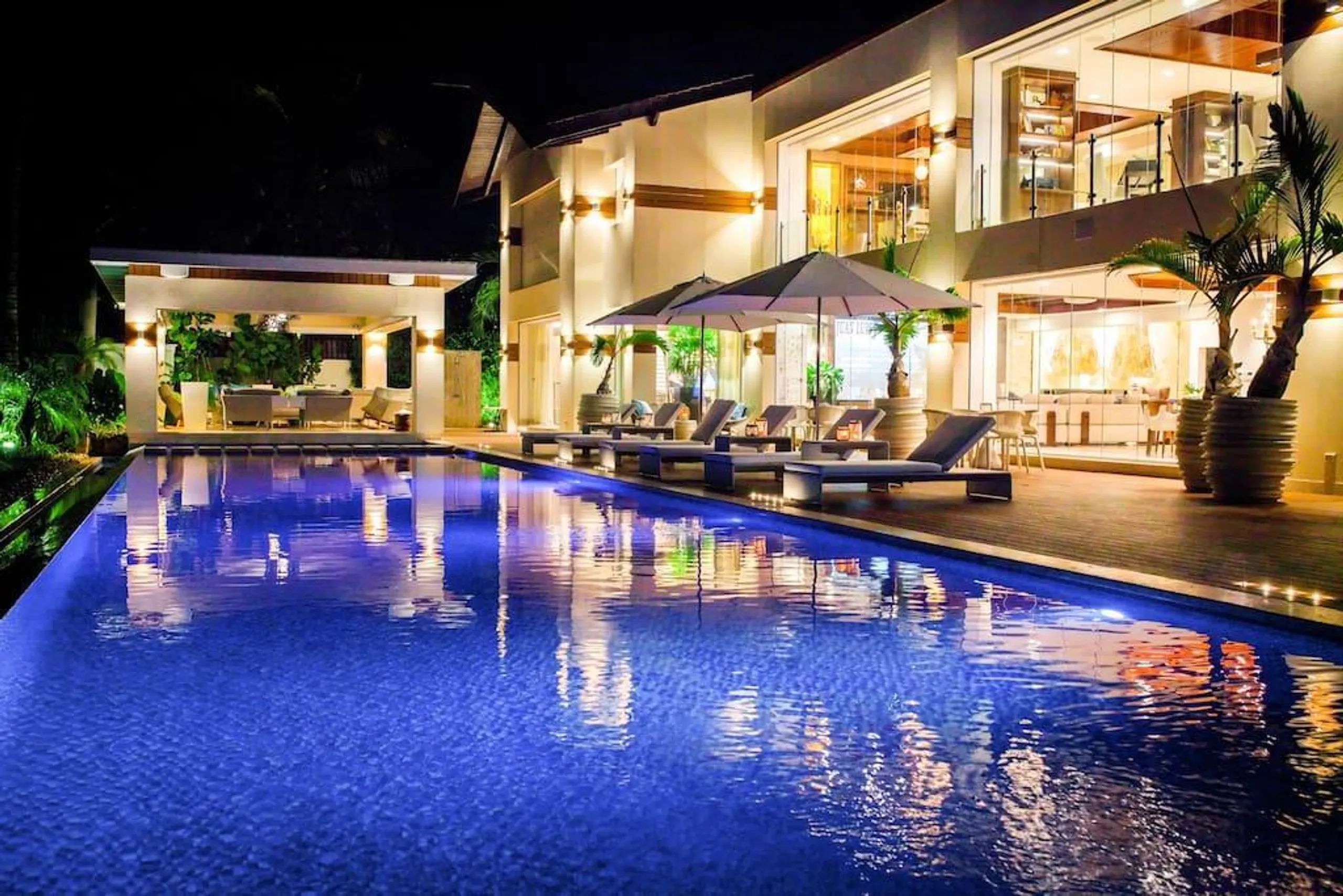 Deluxe Classic Estate in La Romana with Private Pool and Home Theater, La Romana
