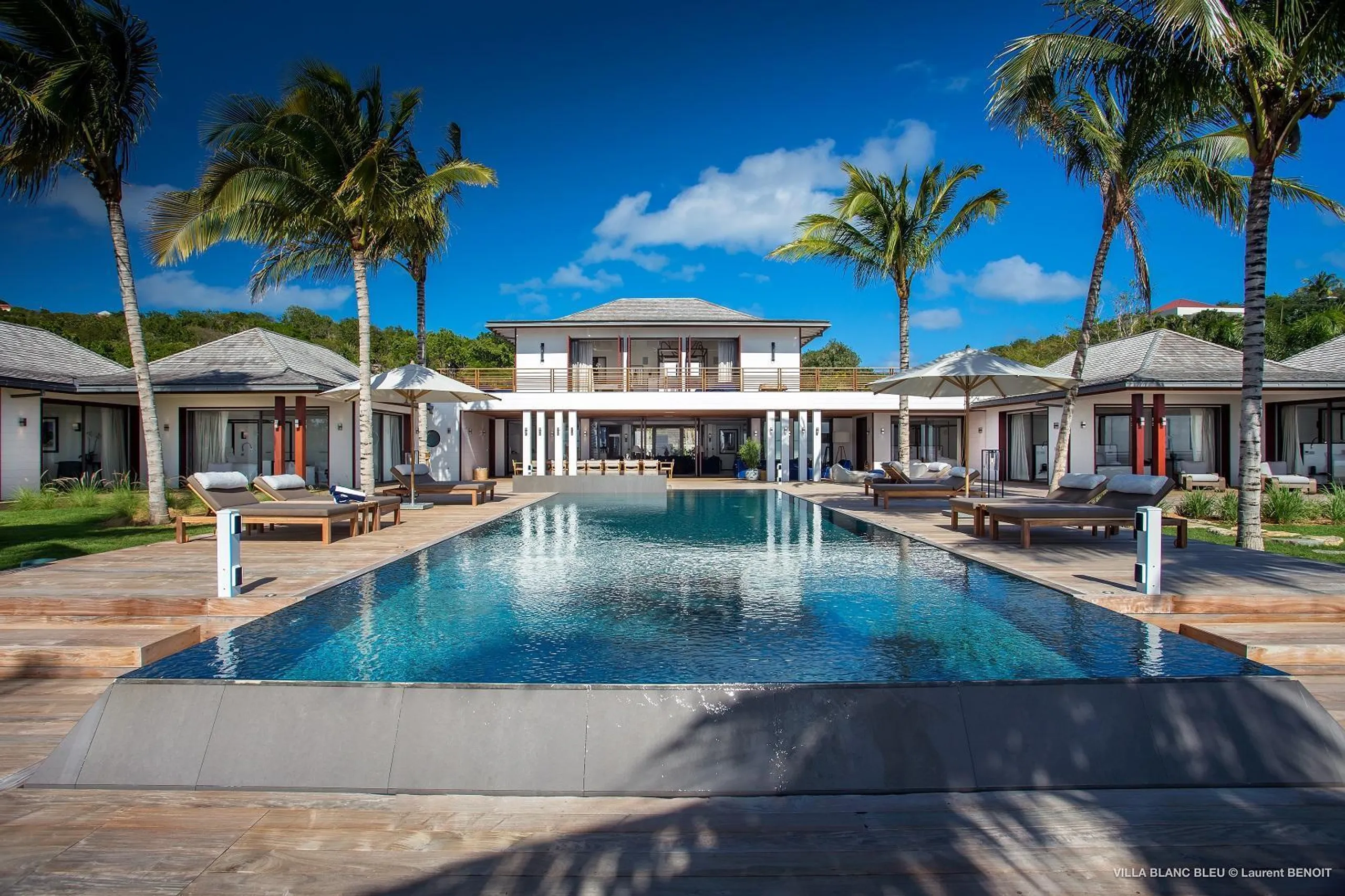 Ornate Paradise Villa with Private Pool and Tennis Court, Gouverneur