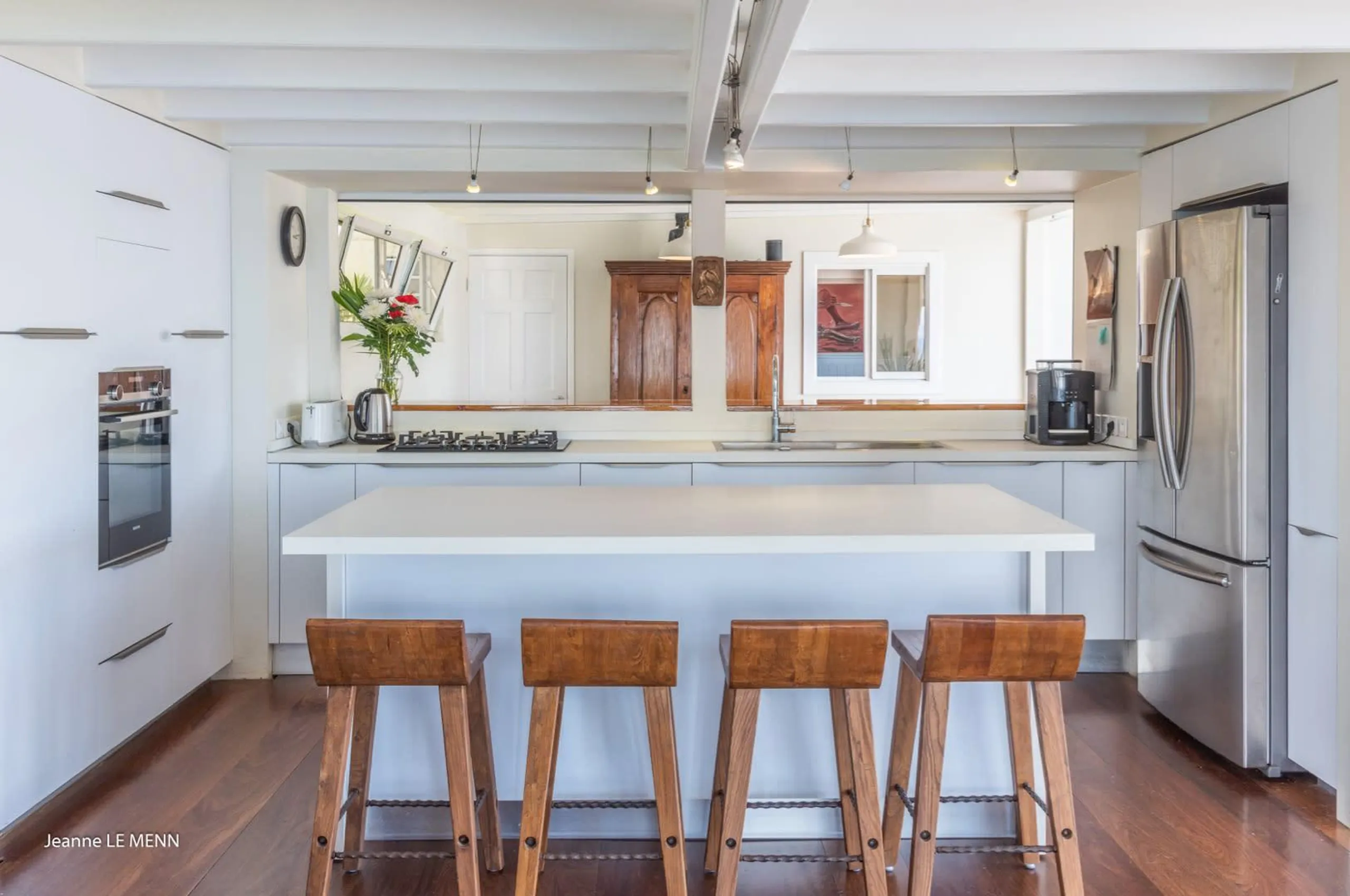 Splendorous Seafront Haven with Heated Pool and Panoramic Caribbean Views — photograph 5
