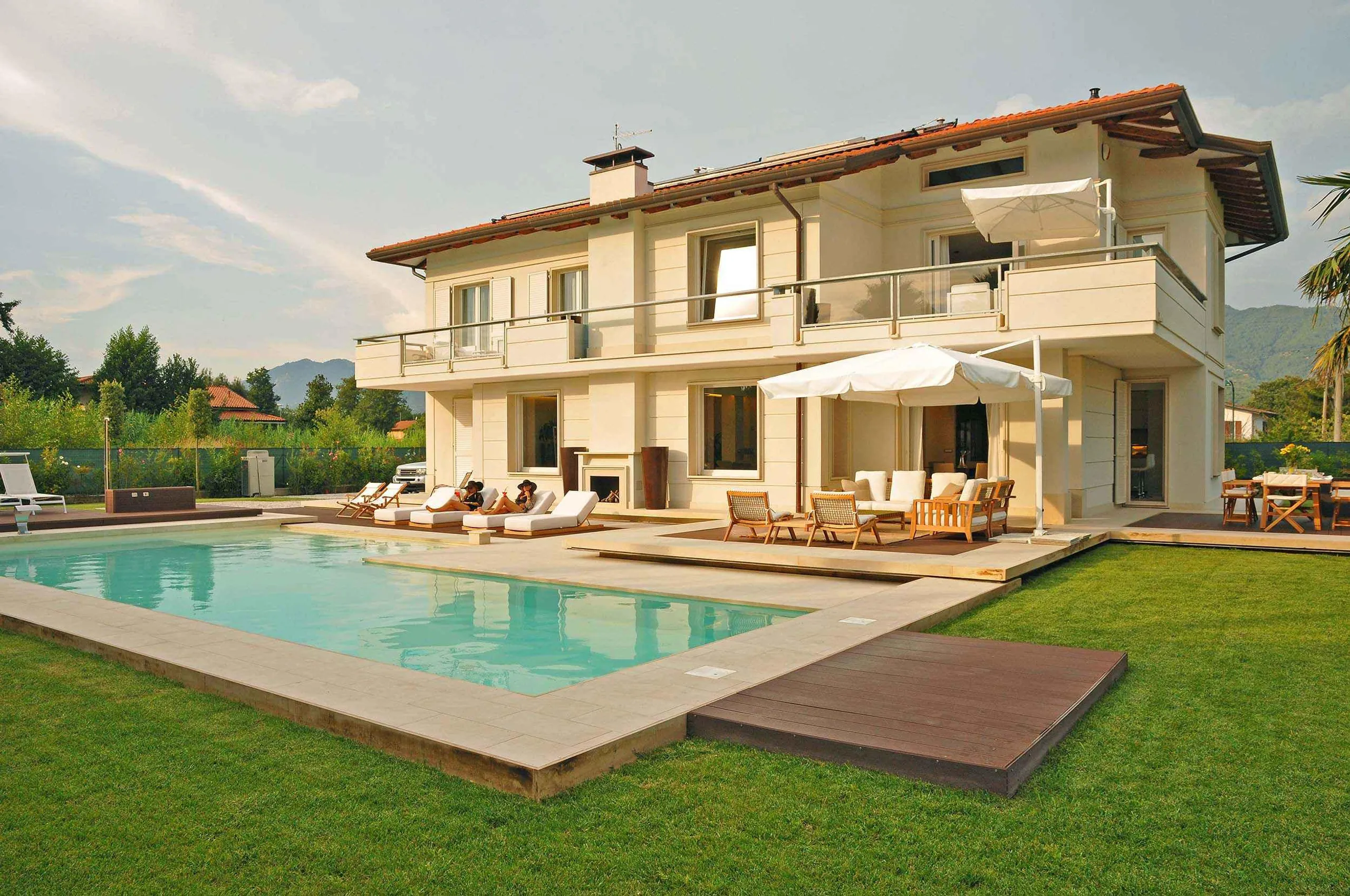Elite Tuscan Villa with Private Pool Near Blue Flag Beaches, Forte Dei Marmi