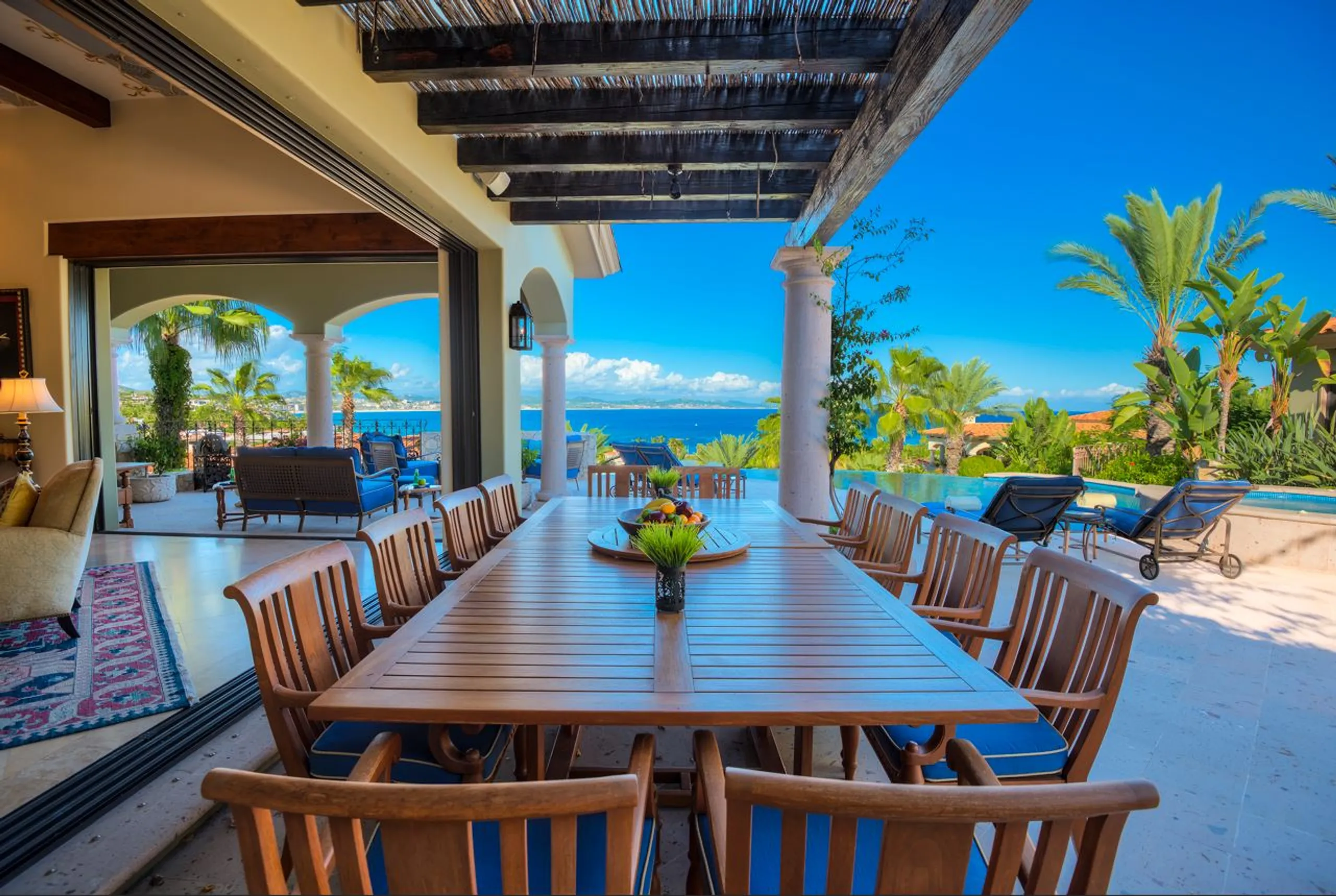 Opulent 5-Bedroom Villa with Private Infinity Pool, Firepit, and Ocean Views — photograph 6