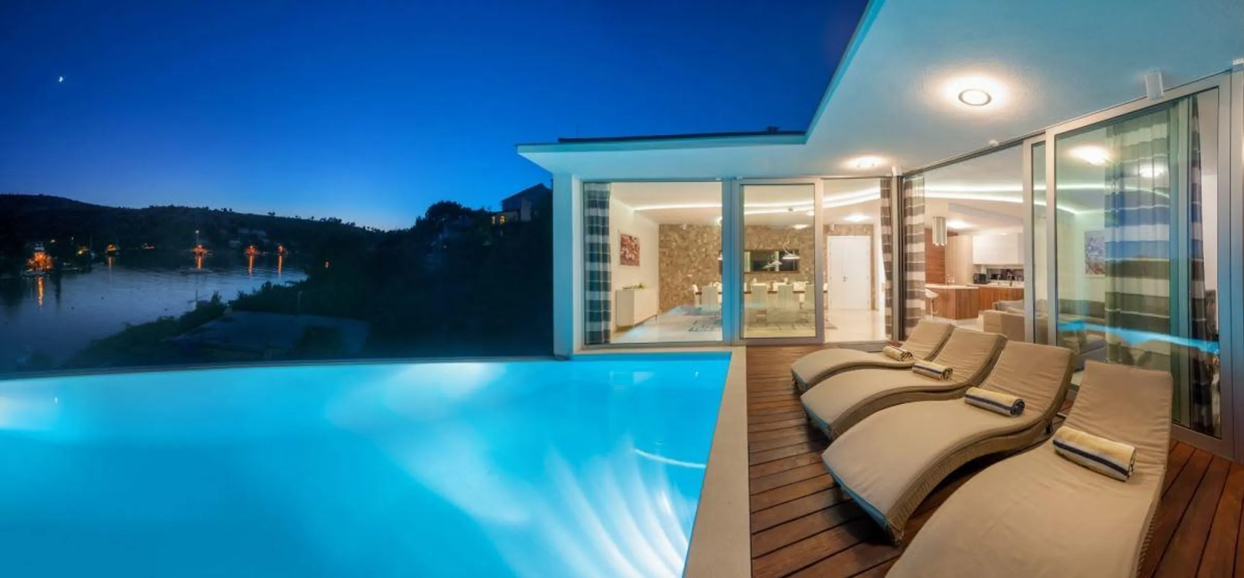 Exquisite Modern Villa in the Quiet Bay of Bobovisca, Bobovisca Na Moru
