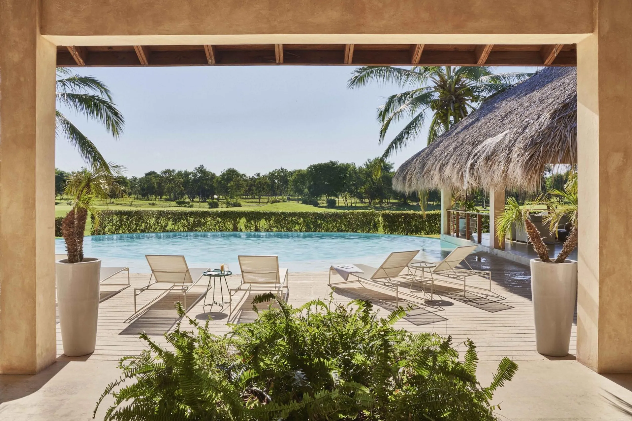 Elite Experience in Casa de Campo with Infinity-Edge Pool and Tropical Landscaping, La Romana