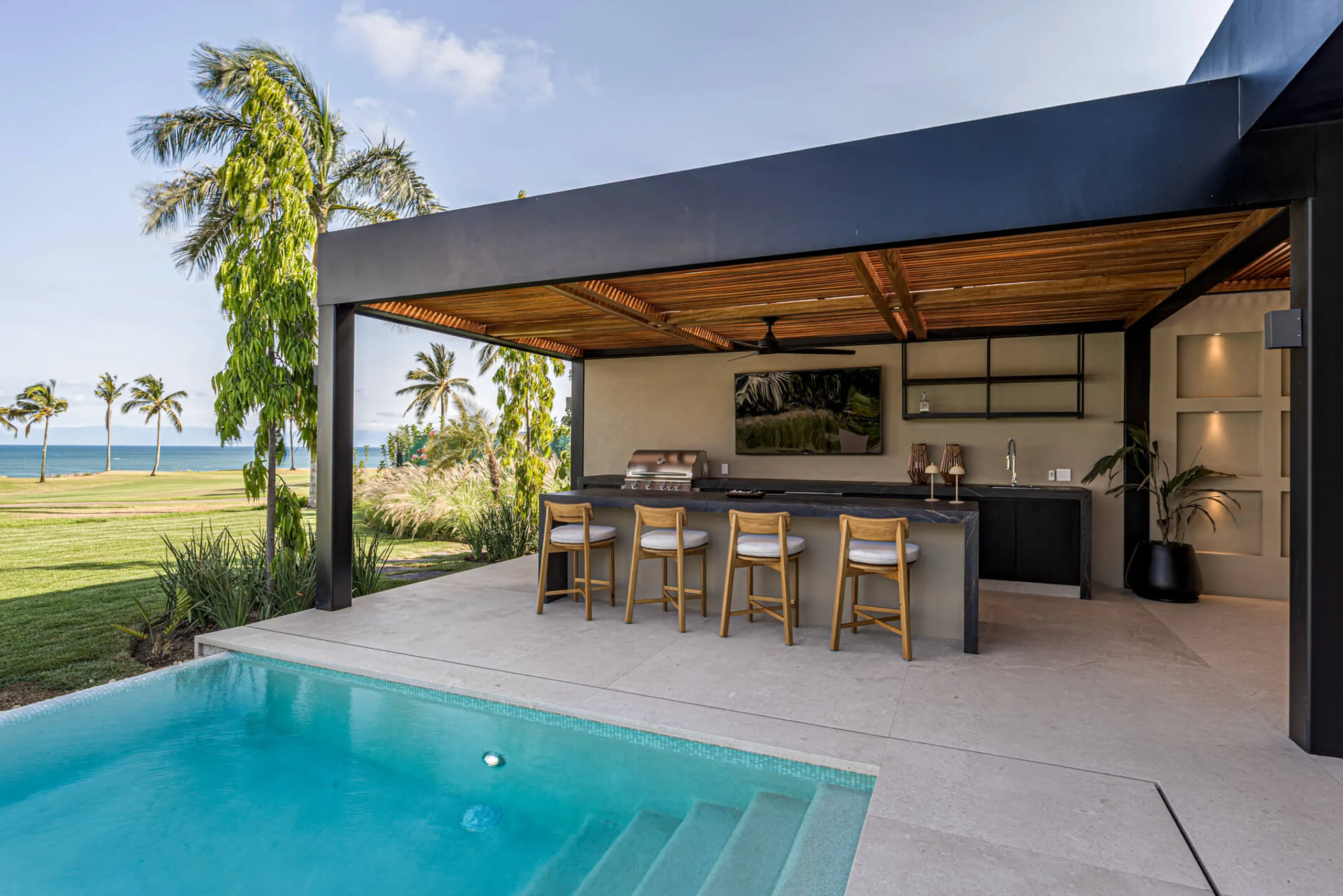 5-Bedroom Villa with in Lagos del Mar with Sunset Views, Pool & Golf Access — photograph 7