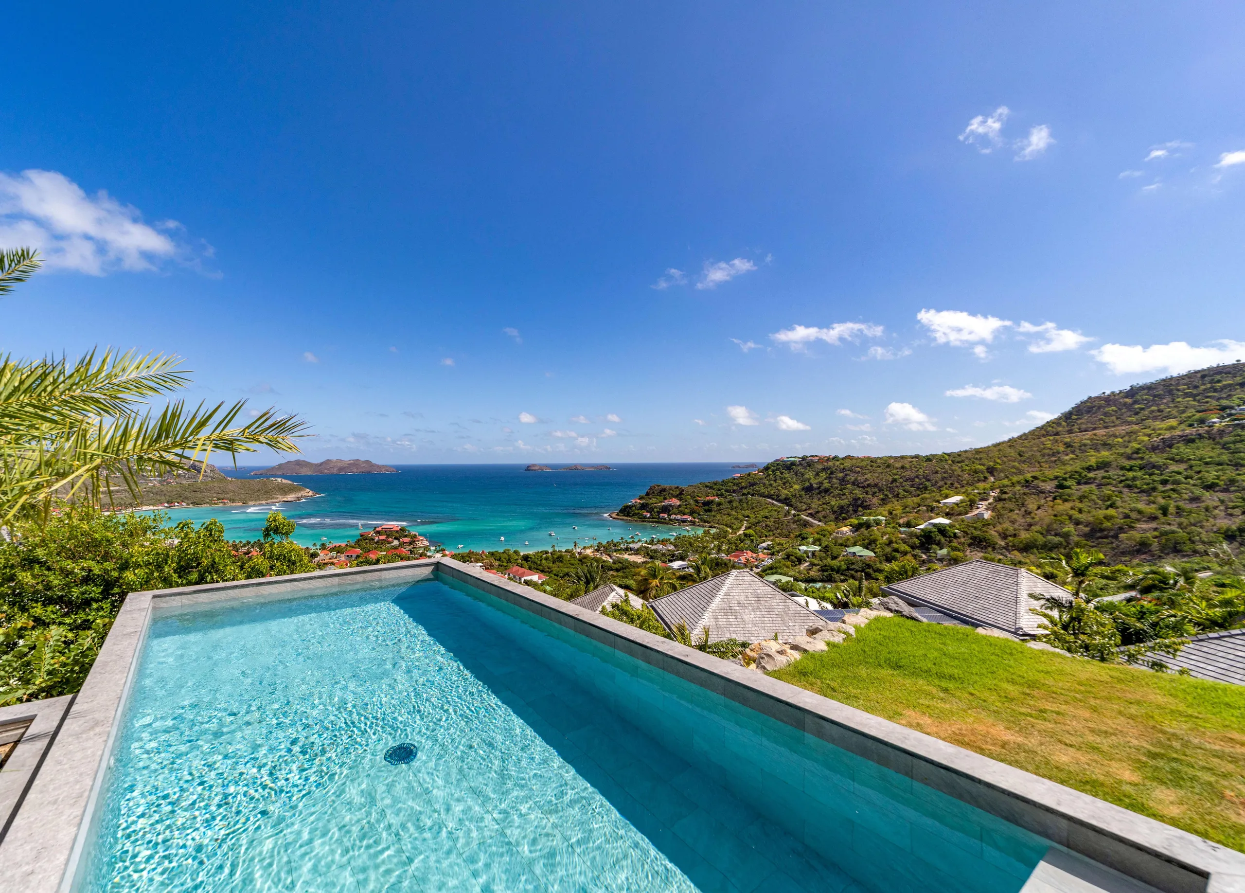 Tranquil Bayview Villa with Private Pool and Panoramic Views in St-Jean — photograph 10