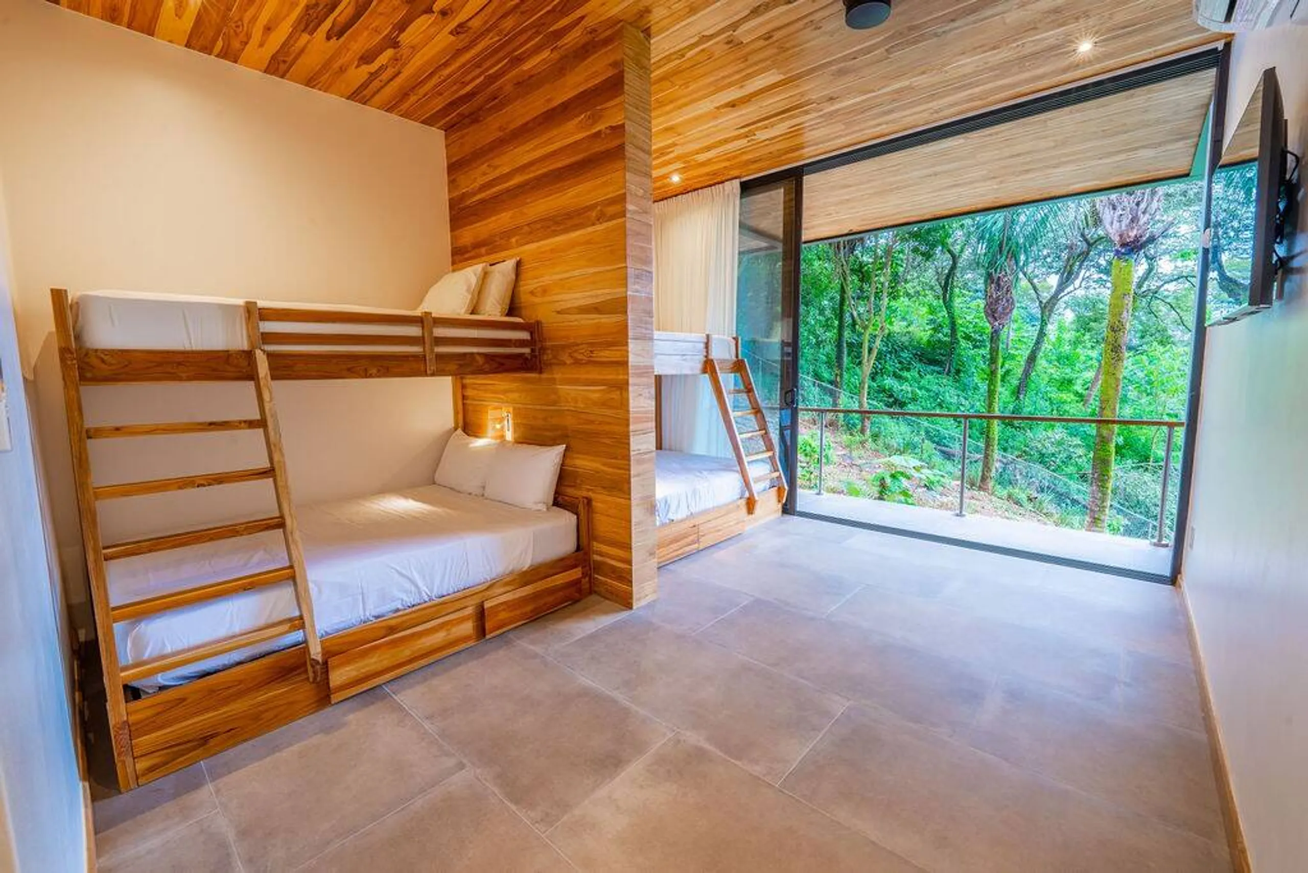 Breathtaking Las Huacas Villa with Ocean Views — photograph 11