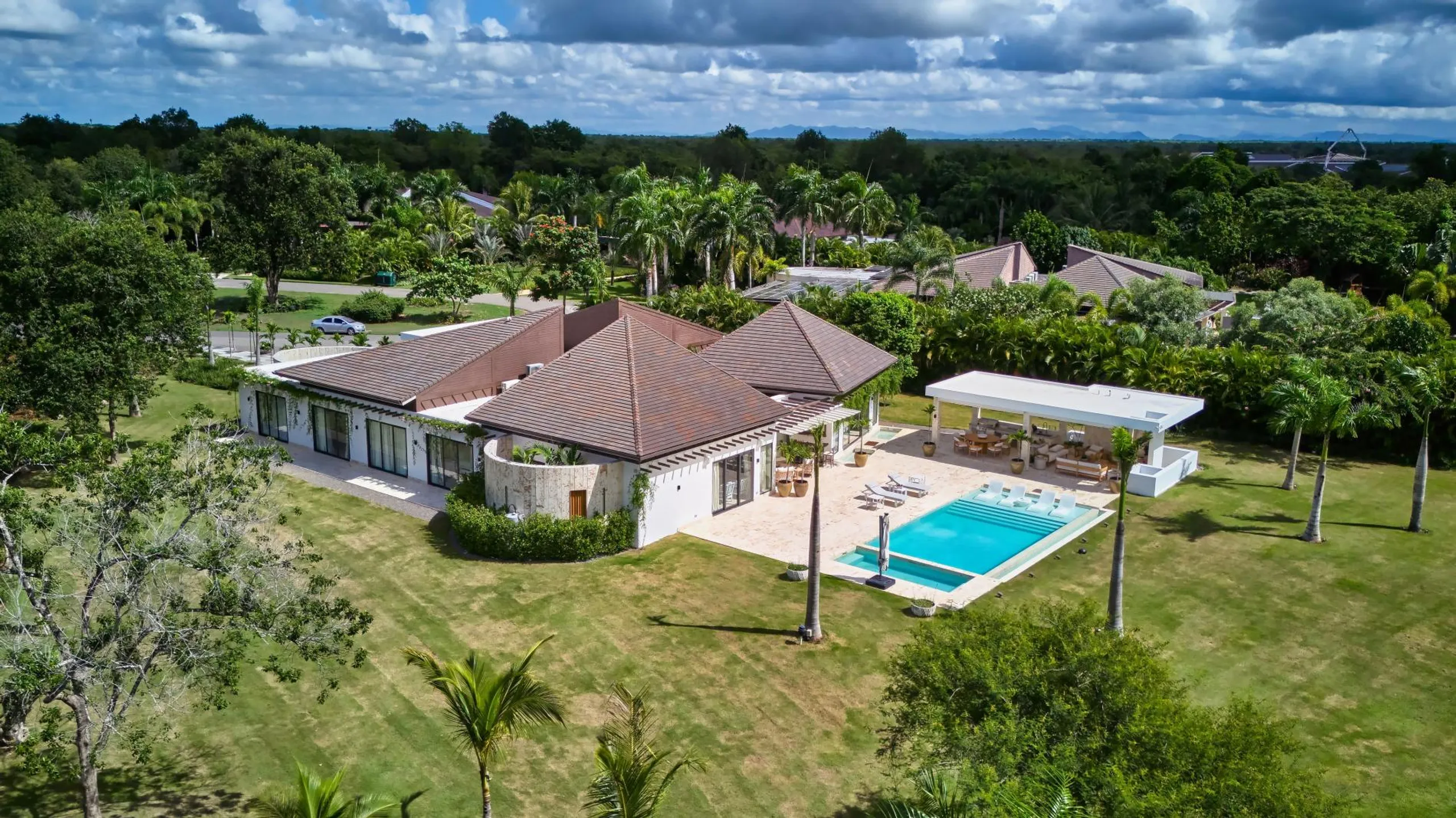 Chic Casa de Campo Villa with Private Pool and Outdoor Living Spaces — photograph 5