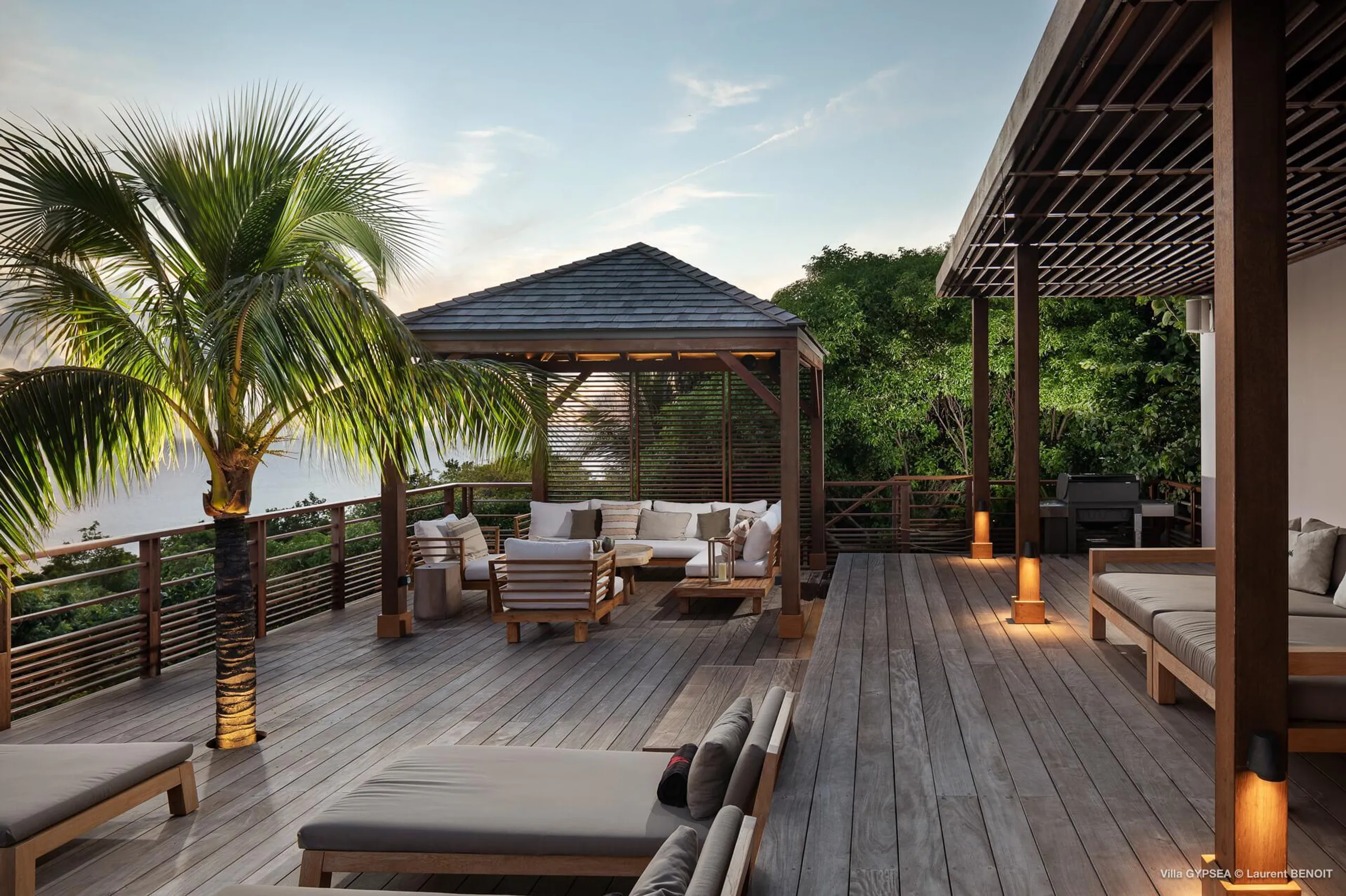 Elevated Luxurious Oceanview Villa with Infinity Pool in Lurin — photograph 7