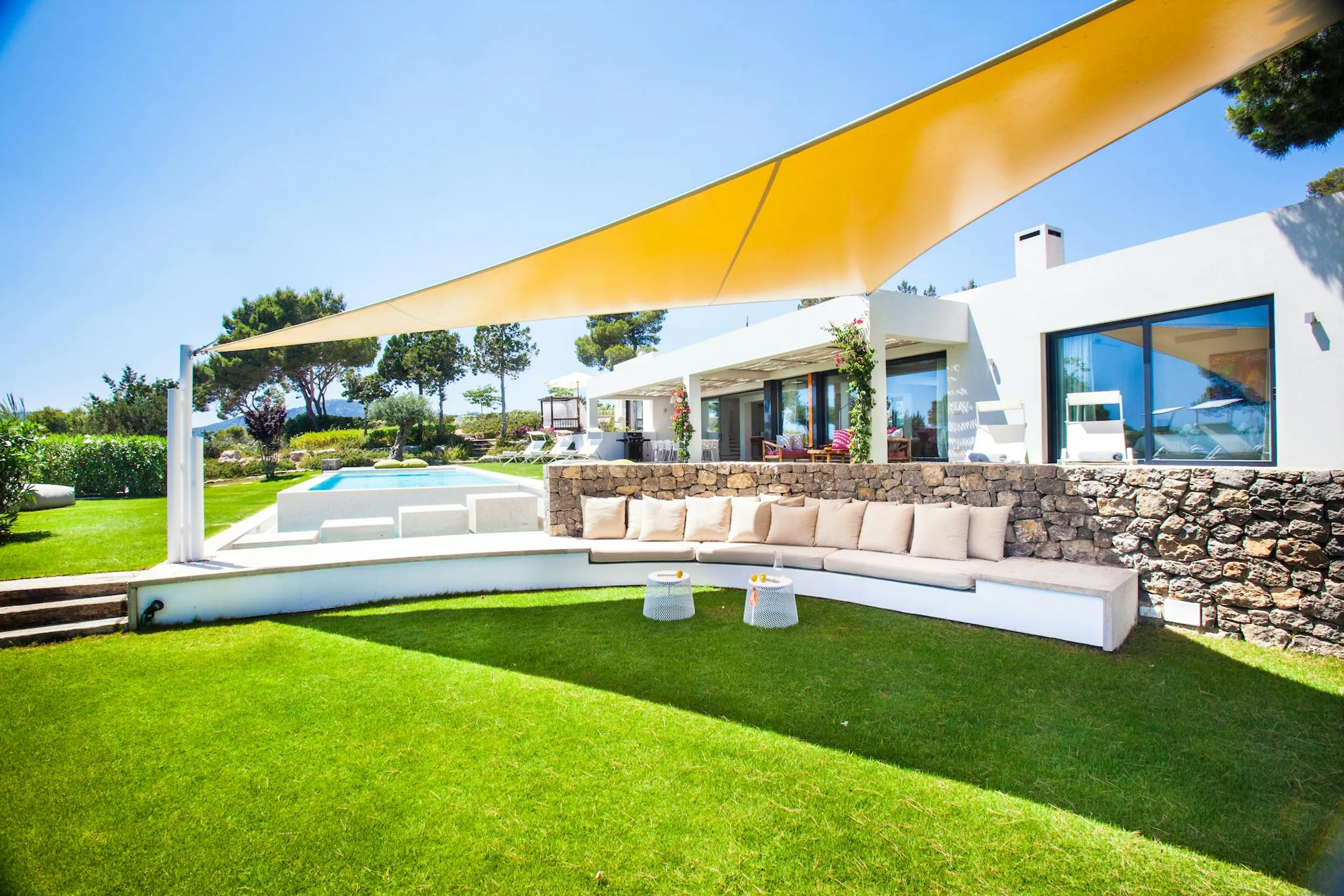 Exquisite Ibiza Estate with Private Pool and Ocean Views — photograph 12