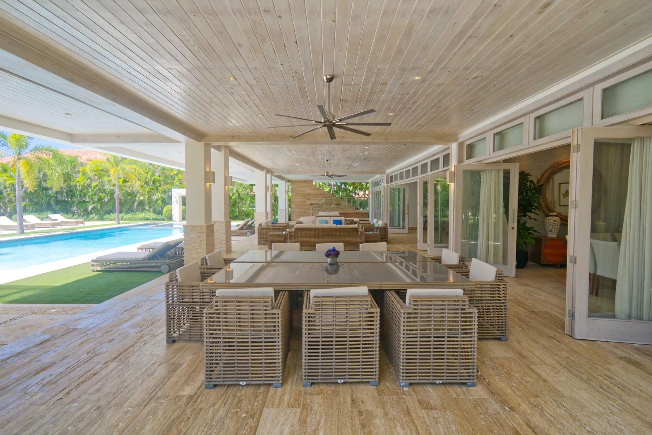 Modern Punta Cana Villa with Private Pool, Jacuzzi, and Stunning Views — photograph 5