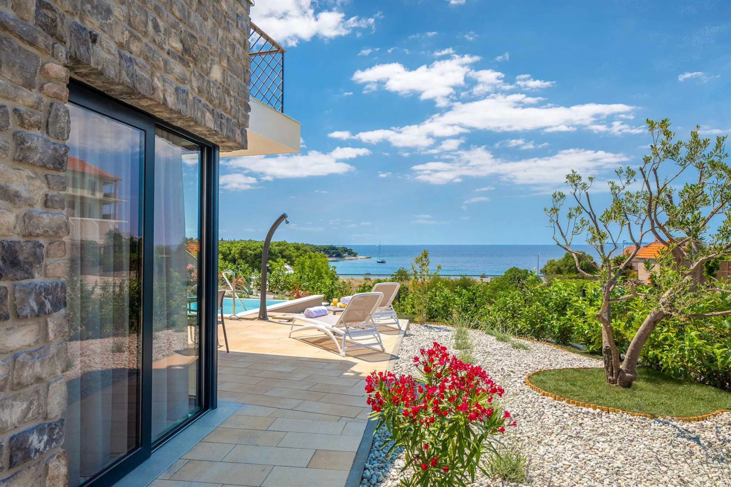 Elegant Modern Villa in Primosten with Private Infinity Pool and Sea Views — photograph 5