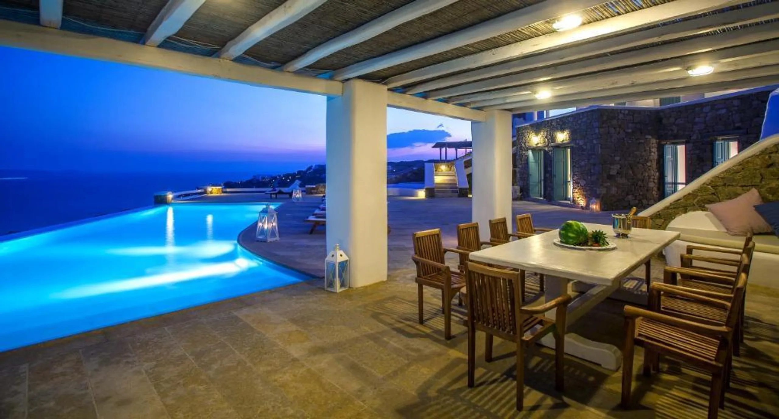 Immerse Yourself in a Private Infinity Pool Villa with Breathtaking Aegean Sea Views — photograph 6