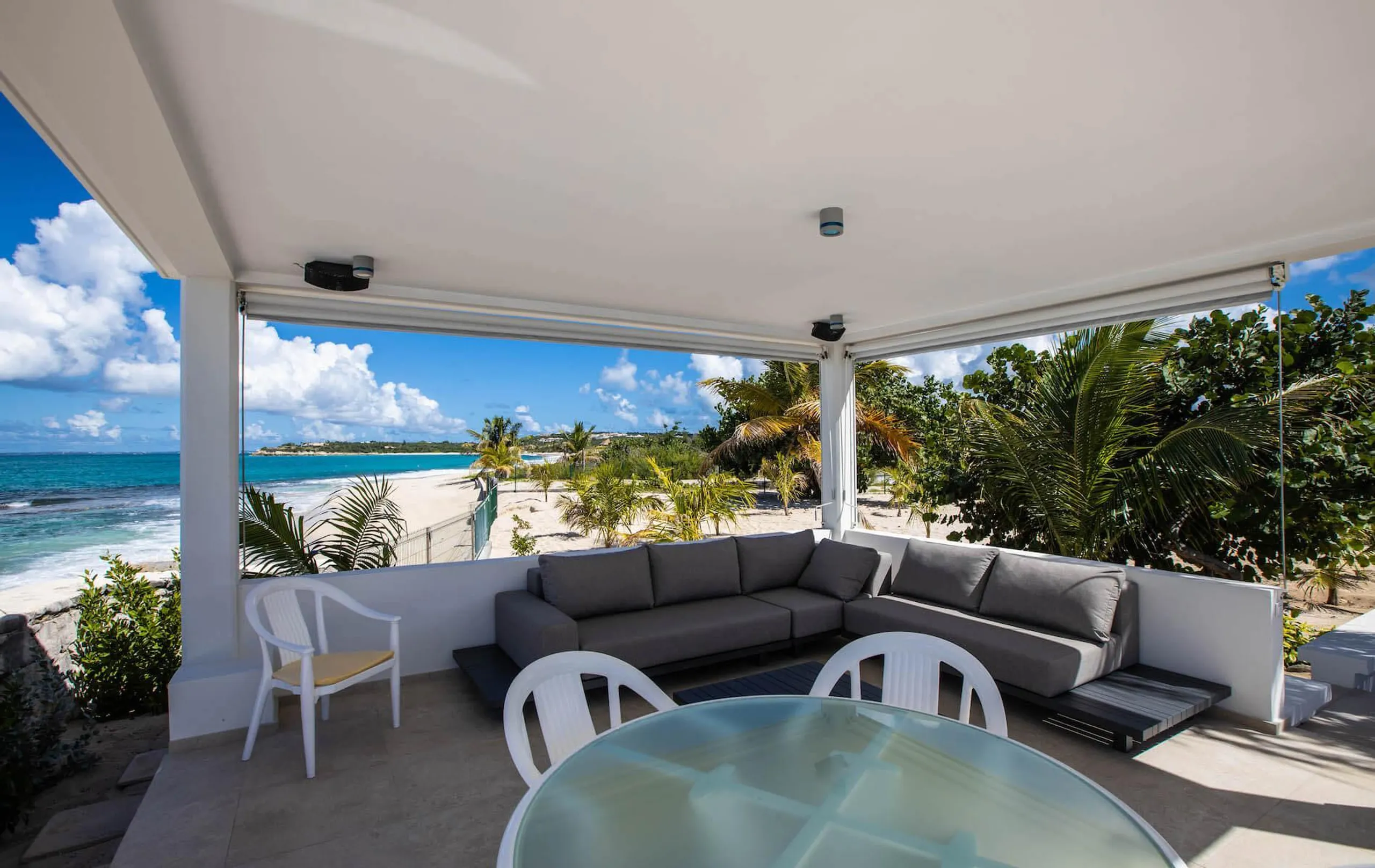 Contemporary Plum Bay Beach Front Villa with Private Pool VILLAWAY® — photograph 10