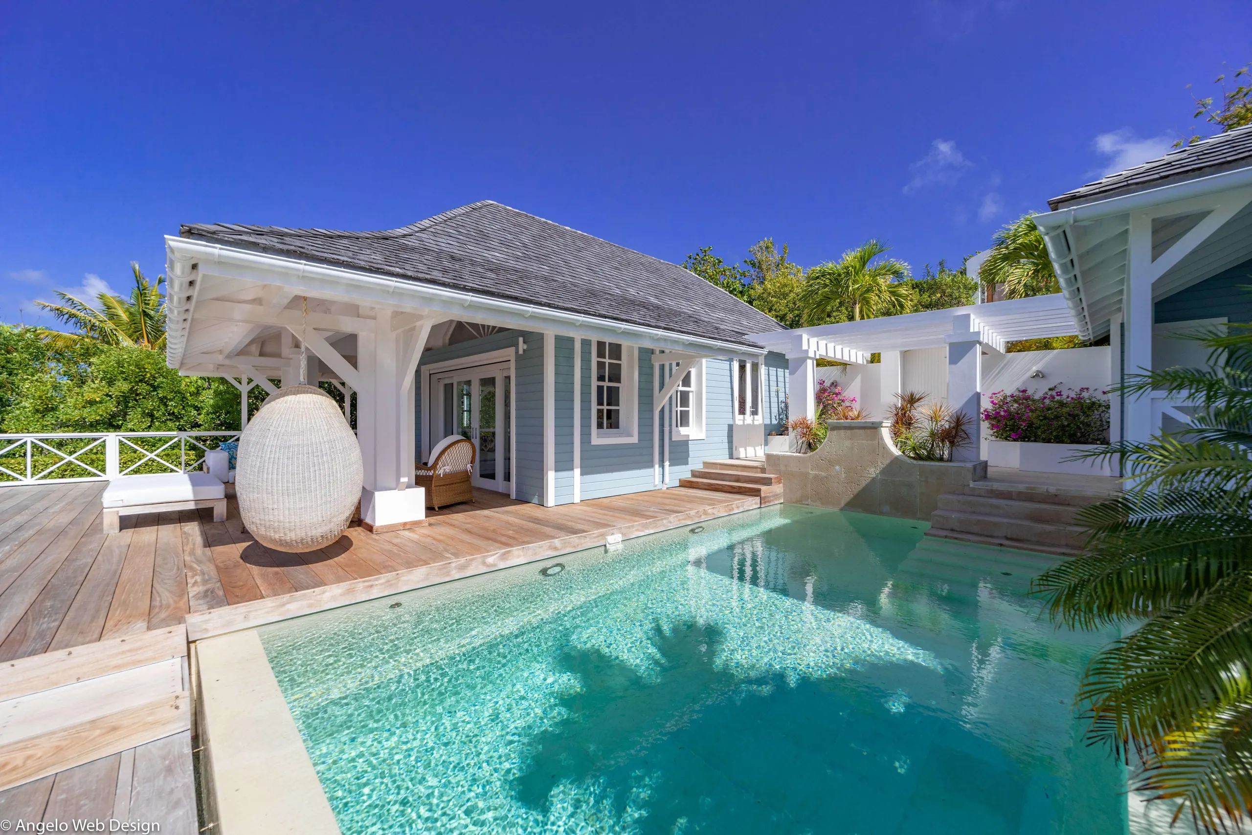 Tropical Hillside Villa with Private Pool and Incredible Views — photograph 7