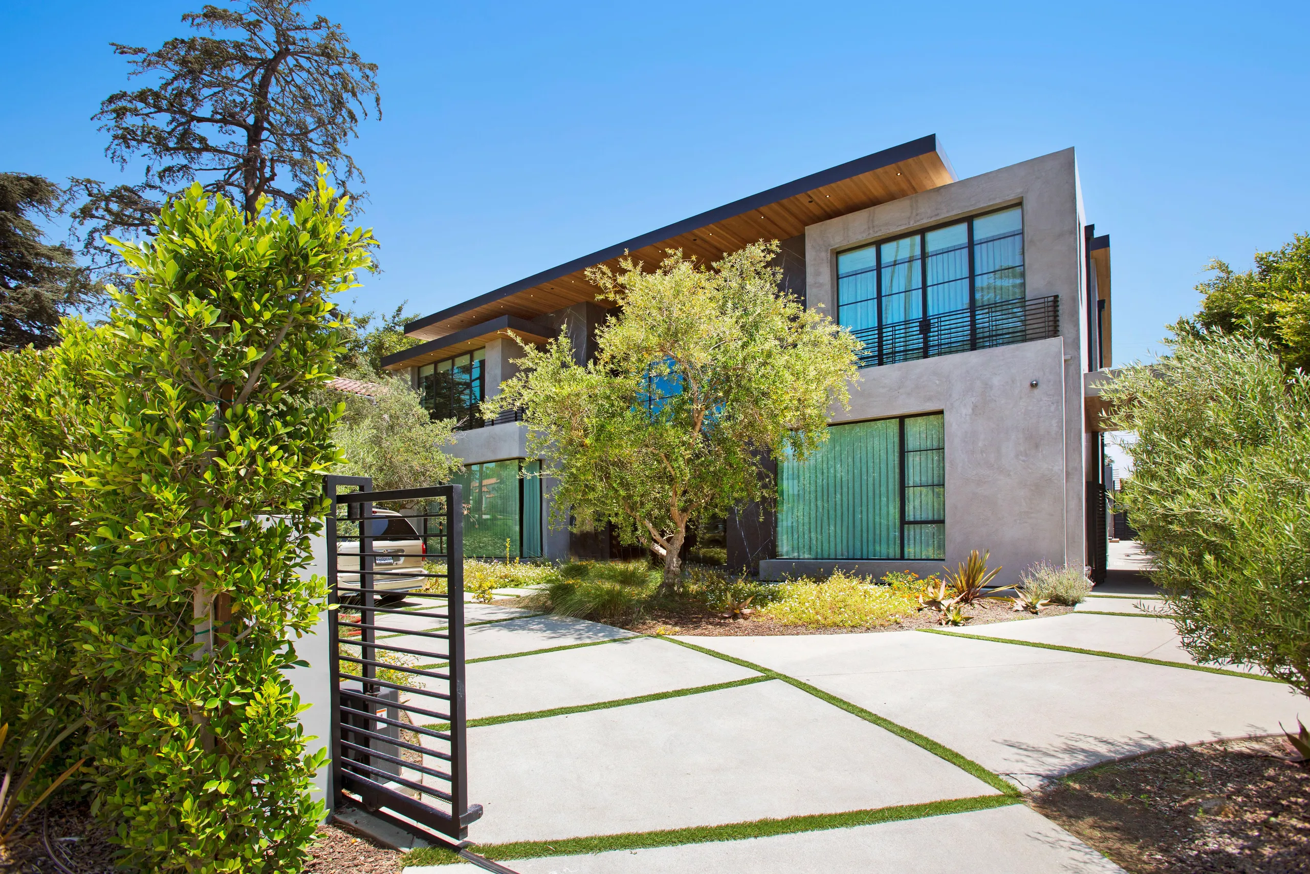 Modern Beverly Hills with Incredible Amenities, Beverly Hills