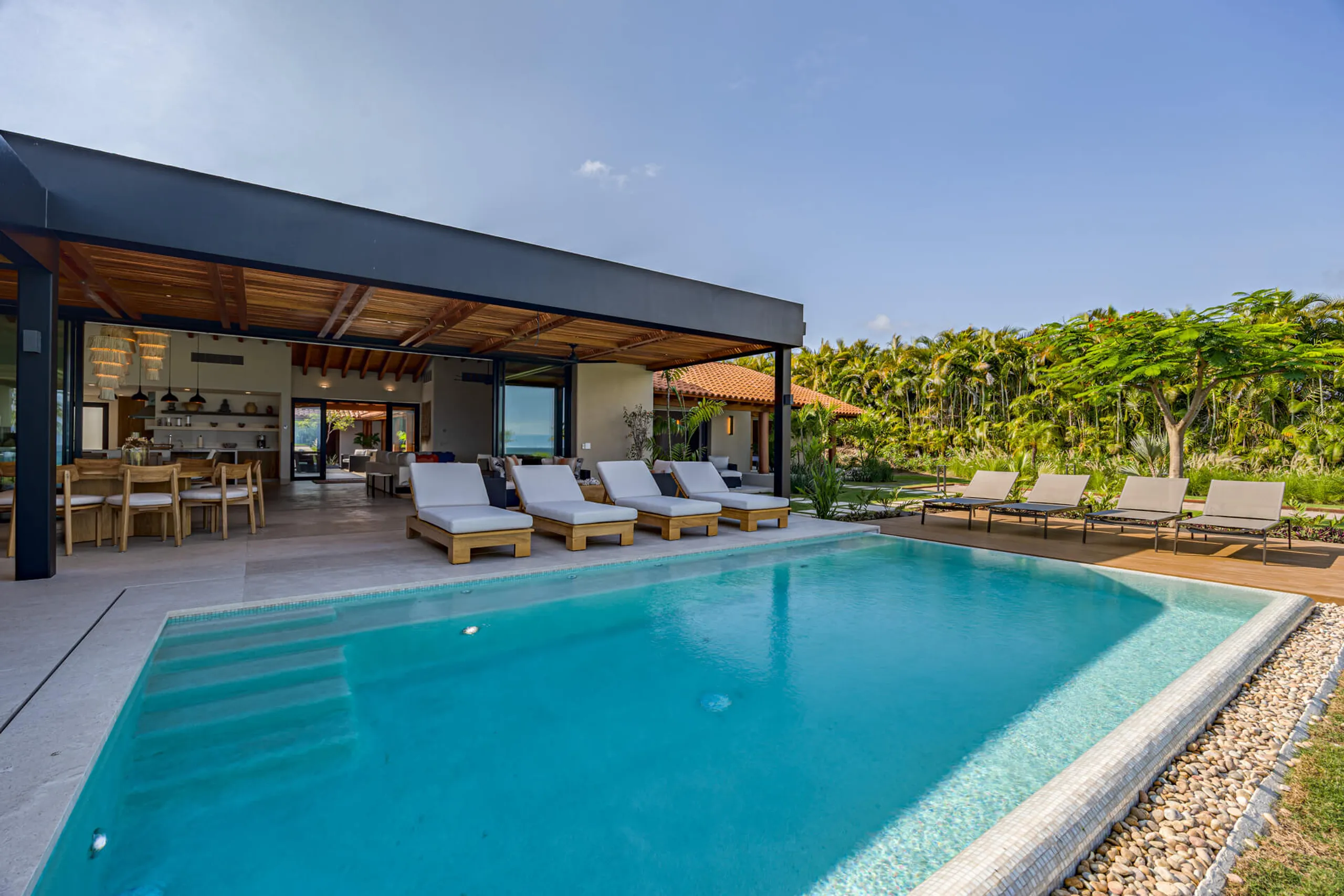 5-Bedroom Villa with in Lagos del Mar with Sunset Views, Pool & Golf Access — photograph 12
