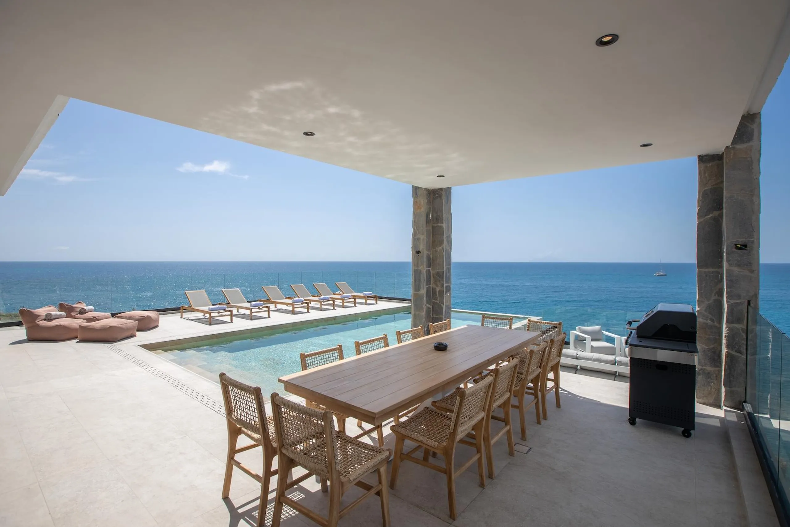 Prestige Oasis in Indigo Bay with Caribbean Panoramas — photograph 6