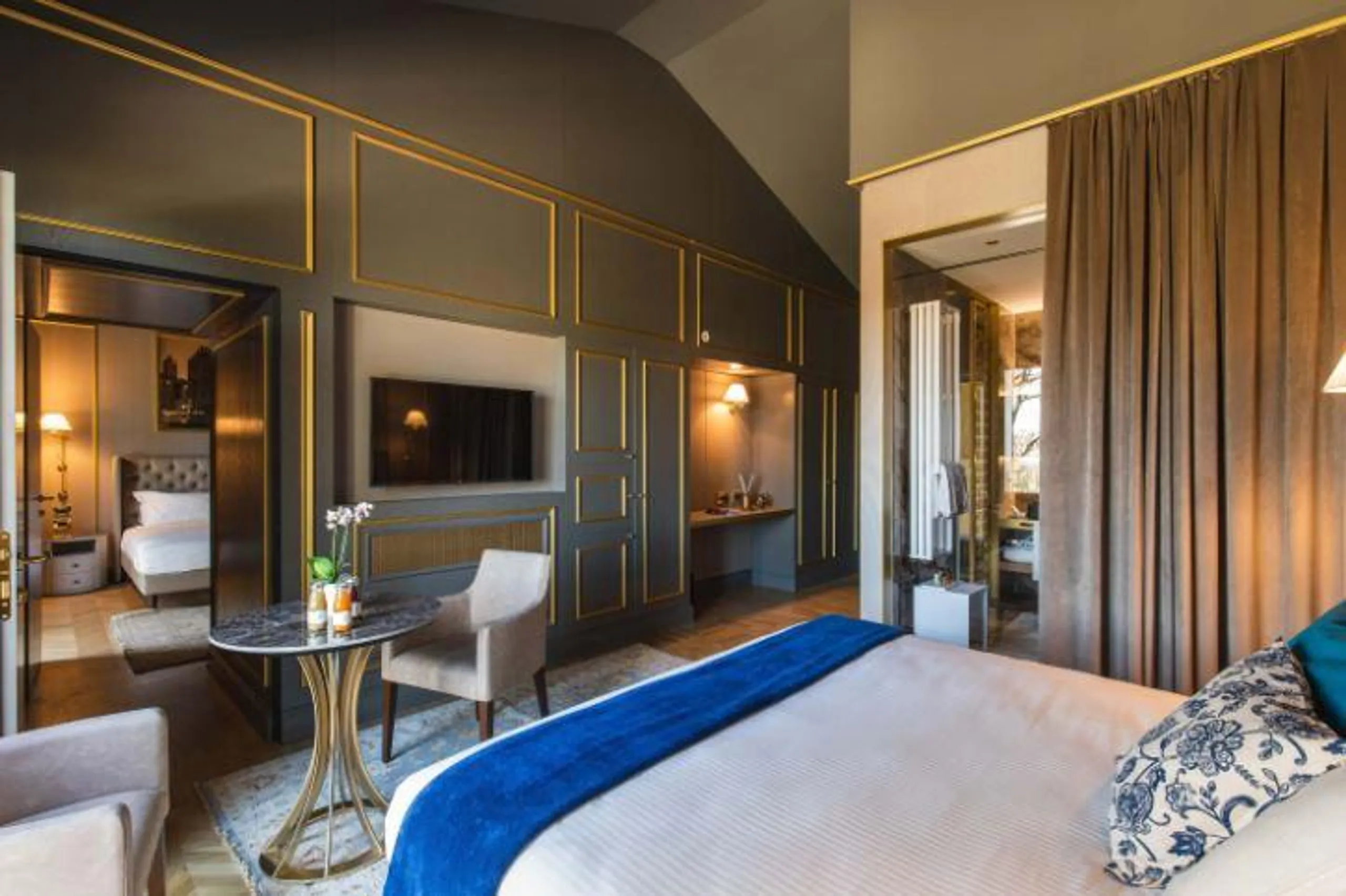 Classic Italian Luxury Estate with Private Pool and Stunning Gully Views — photograph 11