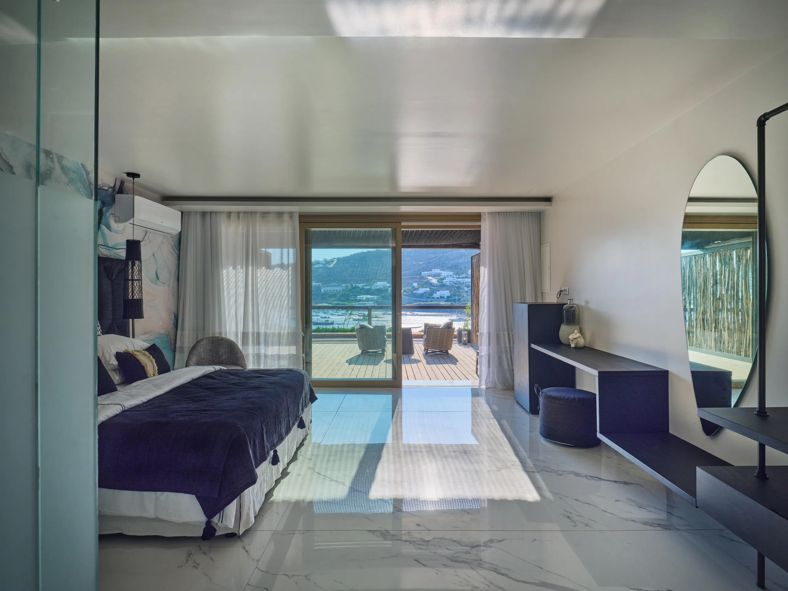 Enchanted Luxury Villa with 8BR, Captivated Ocean Front Retreat — photograph 6