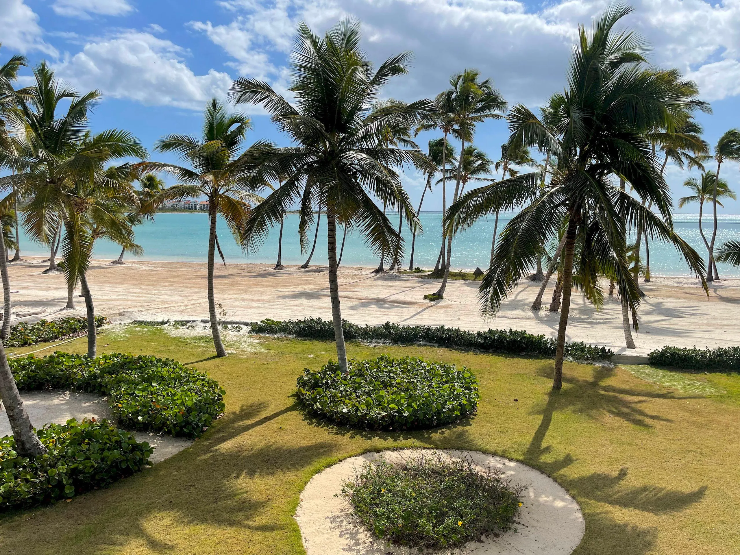 Incredible Beachfront Villa in Punta Cana with Private Pool, Fitness Room, and Basketball Court in Punta Cana