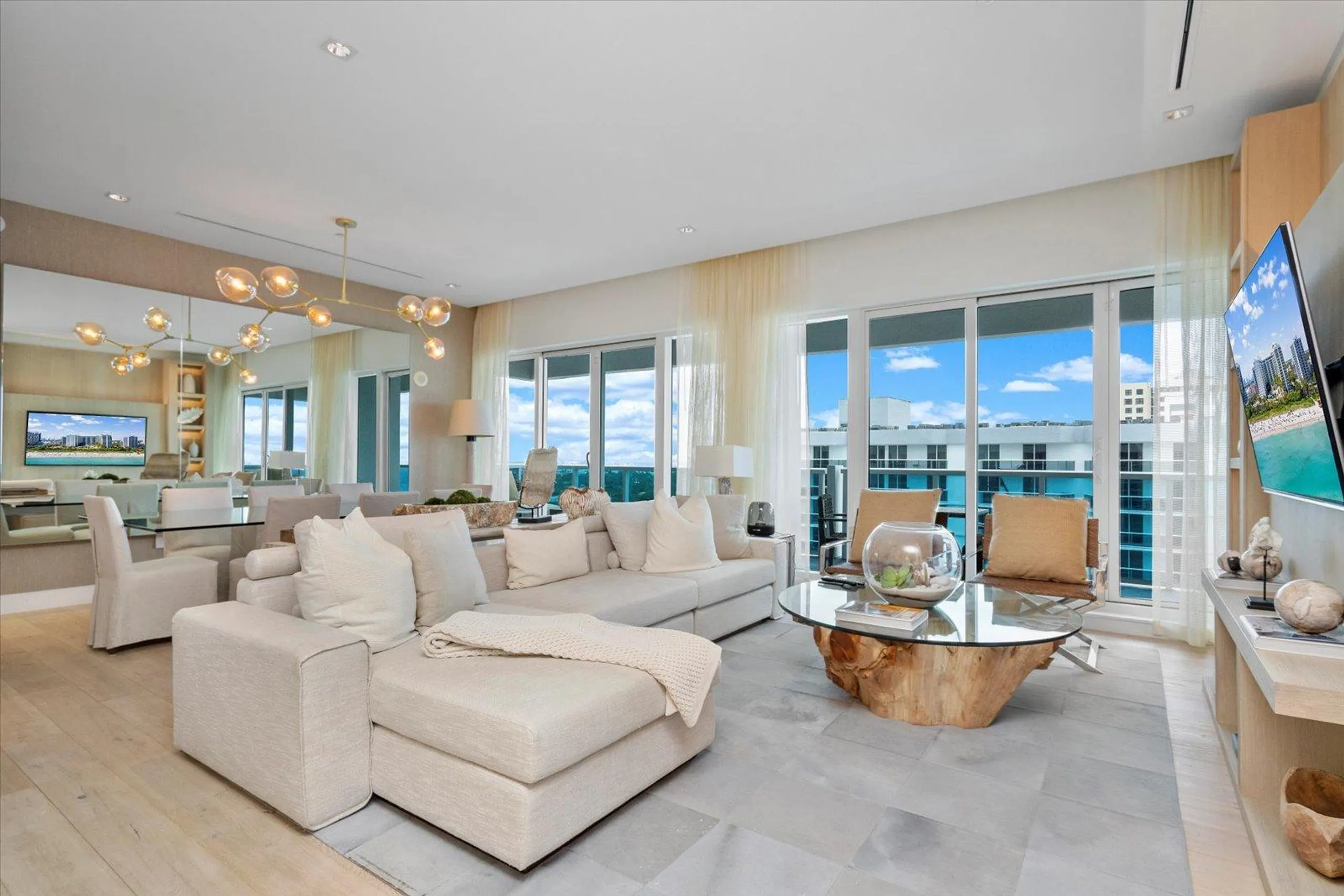 Miami Beach Ocean View Penthouse with Resort Style Amenities — photograph 6