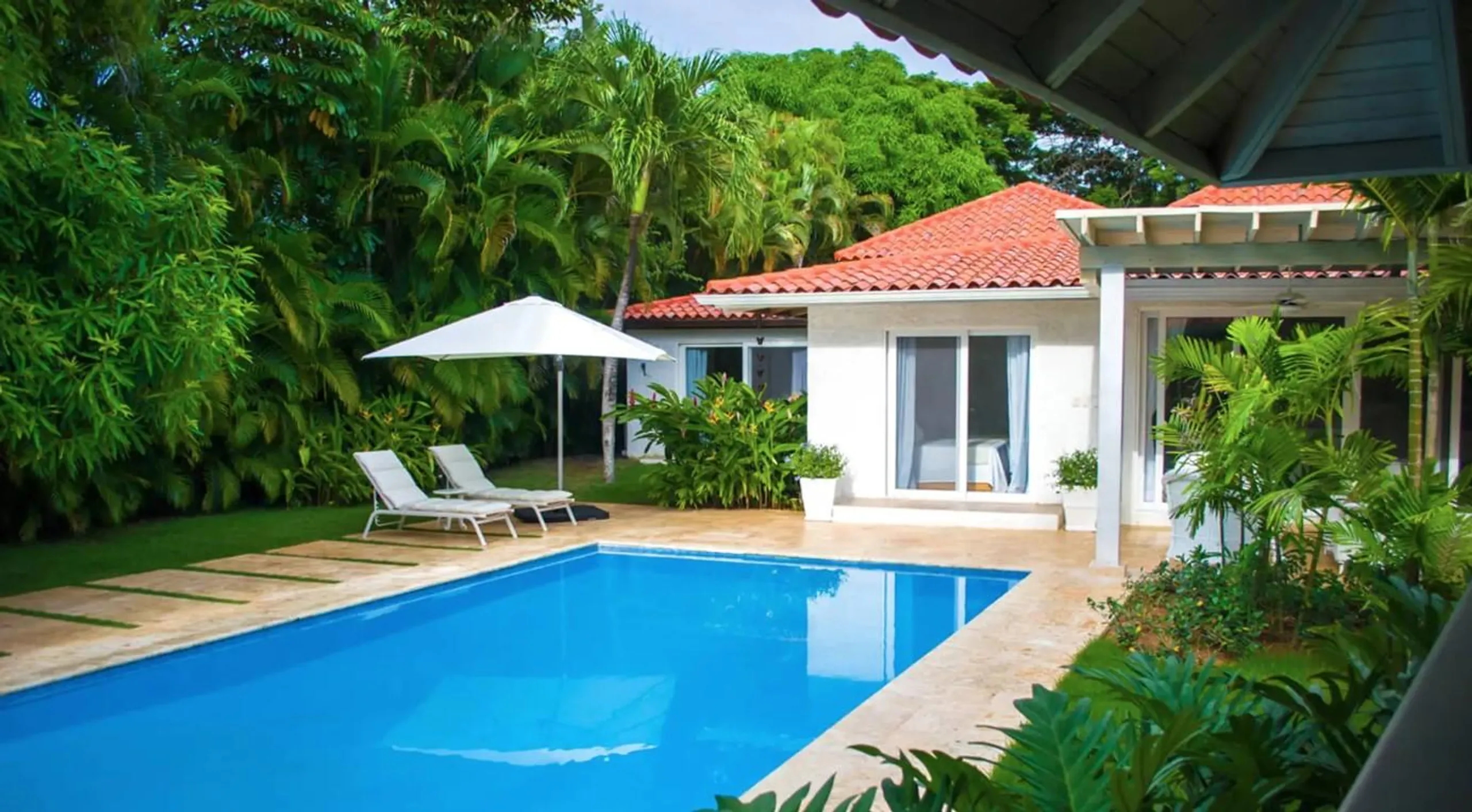 Tranquil Tropical Retreat in La Romana with Private Pool and Stunning Views, La Romana