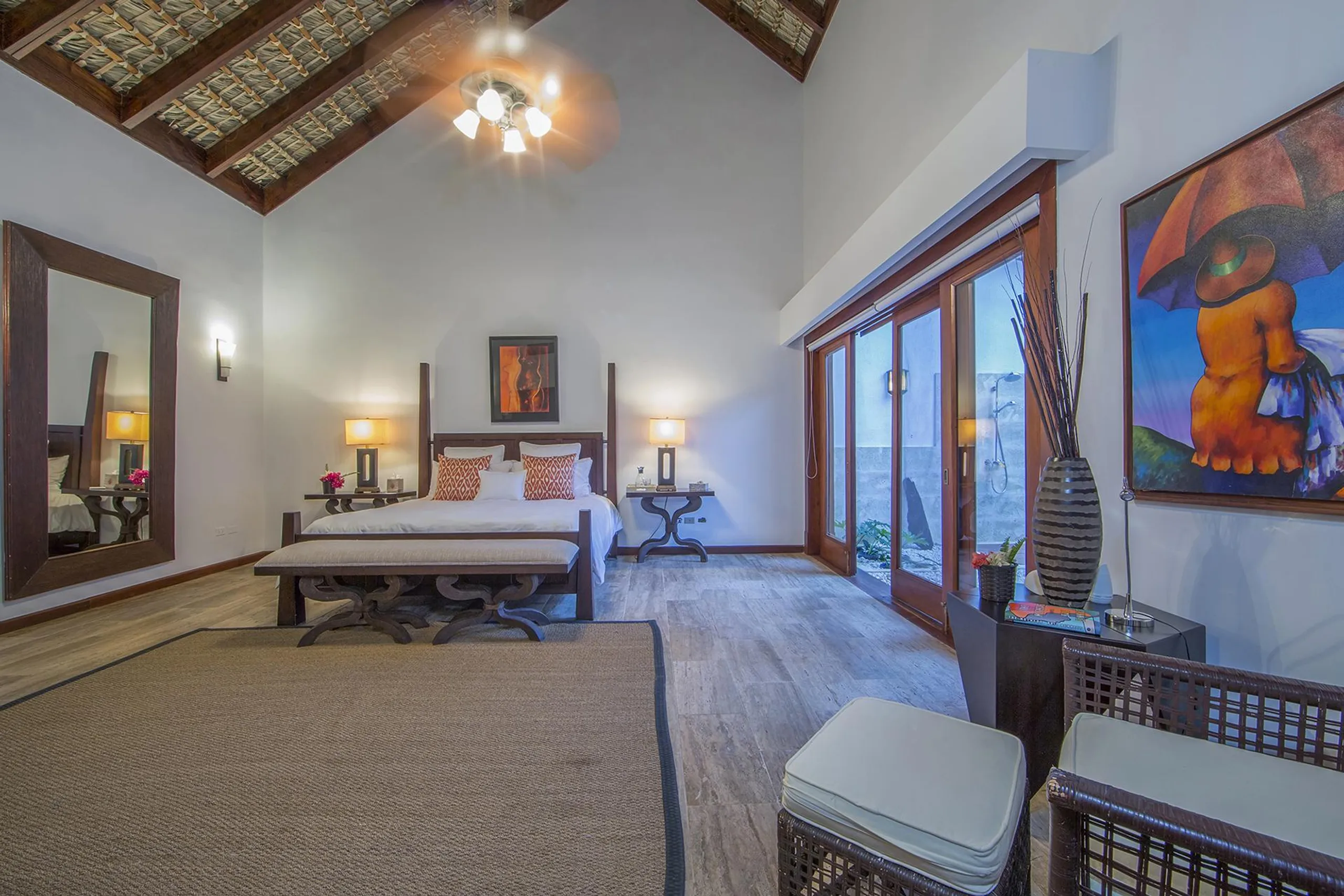 Breathtaking 7BR Villa with Private Pool and Minitas Beach Nearby — photograph 12
