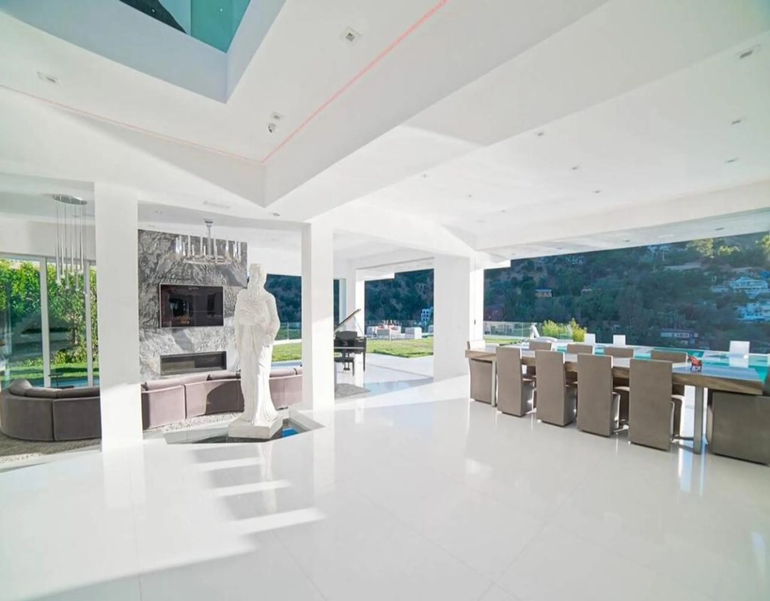 Exclusive Hollywood Hills Villa – 5BR, Infinity Pool & Panoramic Views — photograph 11