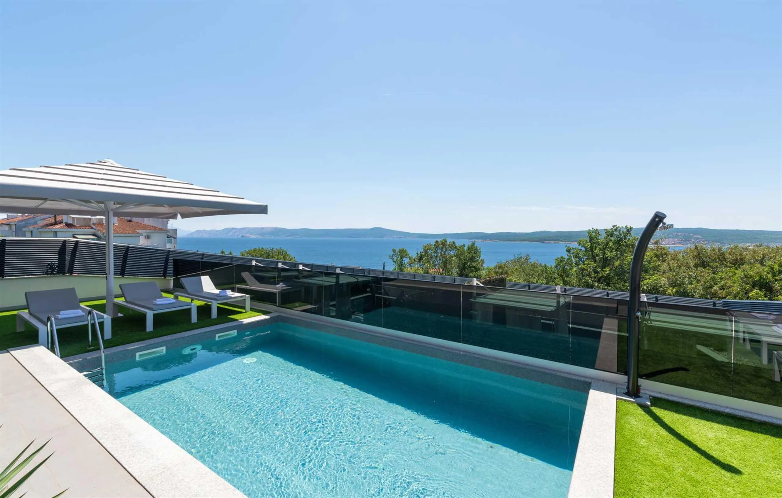 Sensational Villa with Heated Pool and Enchanting Sea, Crikvenica Rijeka