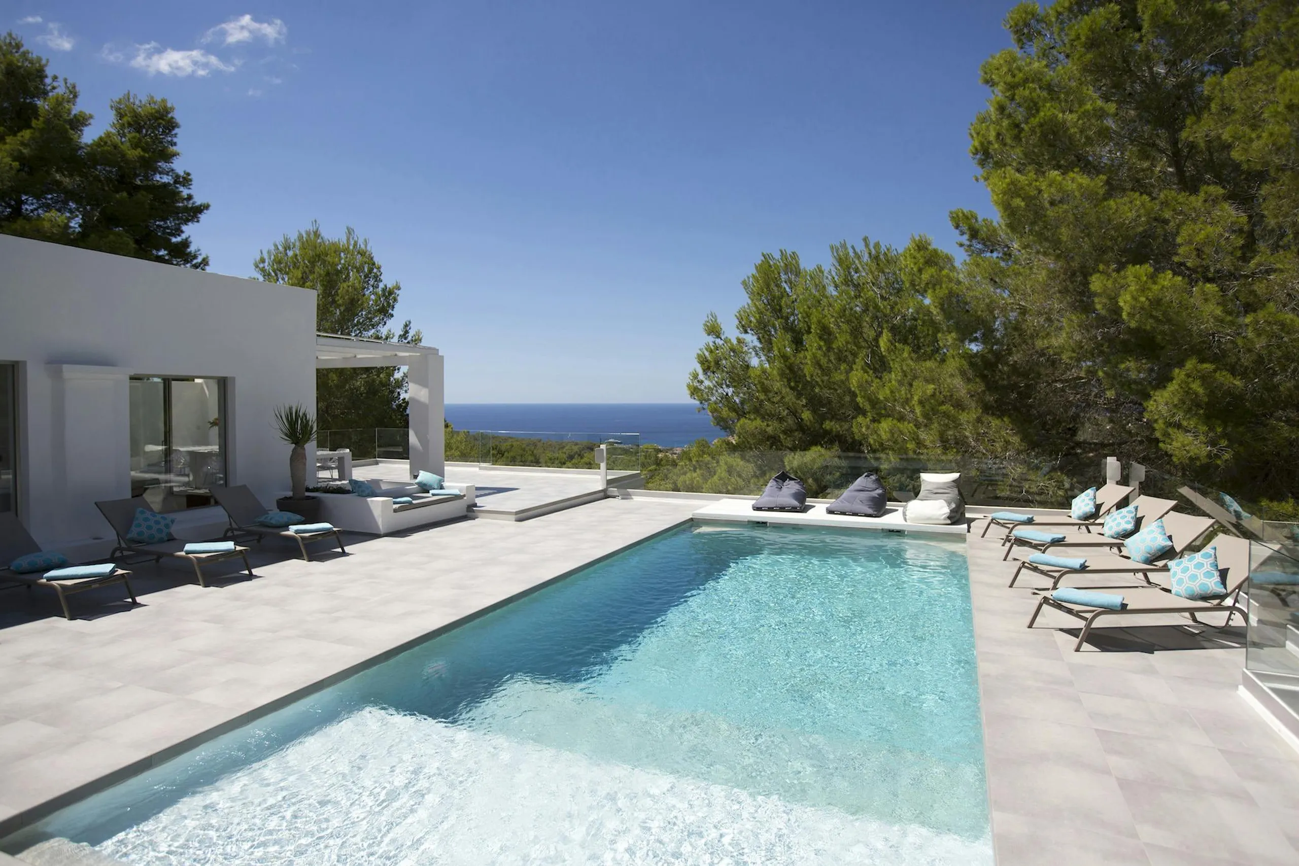 Marvelous Modern villa in Ibiza with Private Pool and Ocean Views — photograph 3