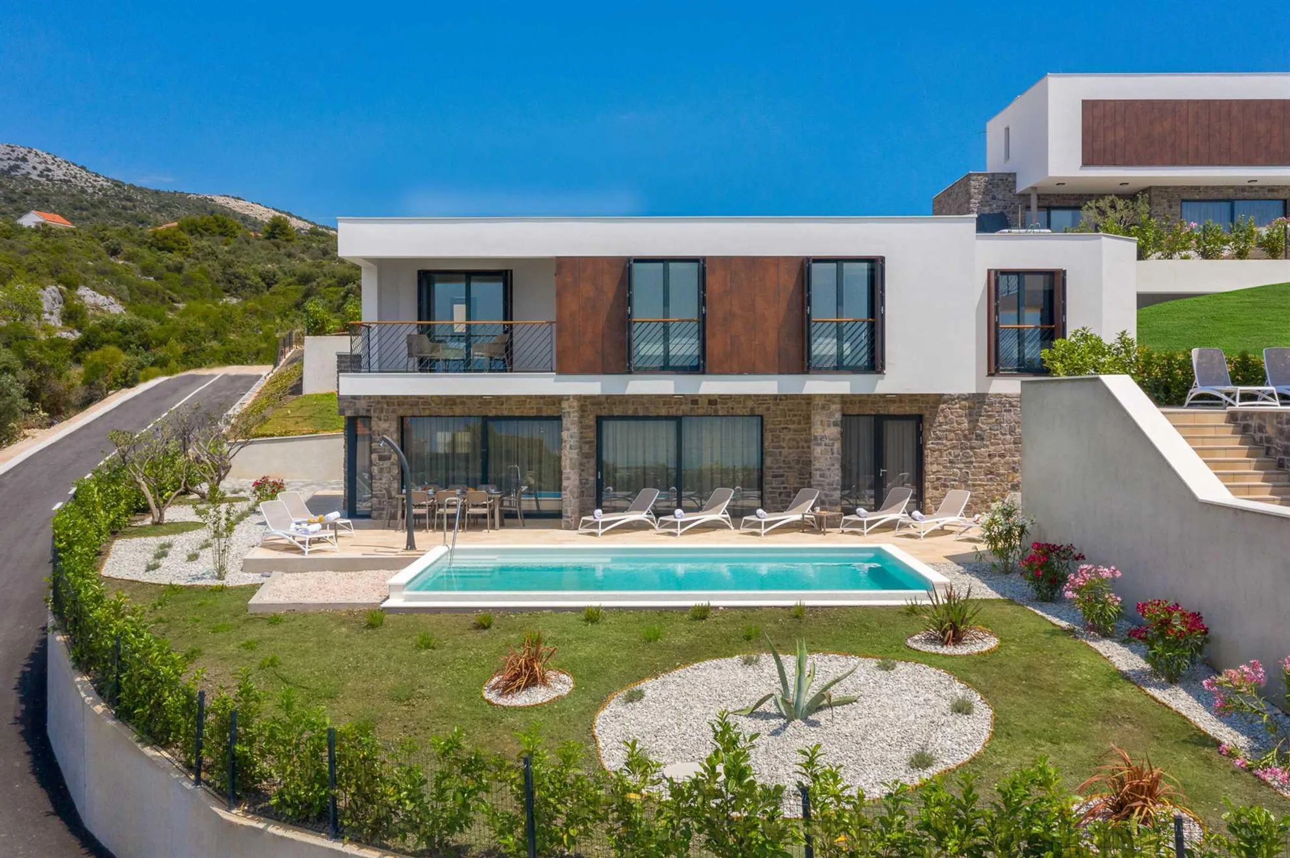 Elegant Modern Villa in Primosten with Private Infinity Pool and Sea Views — photograph 4