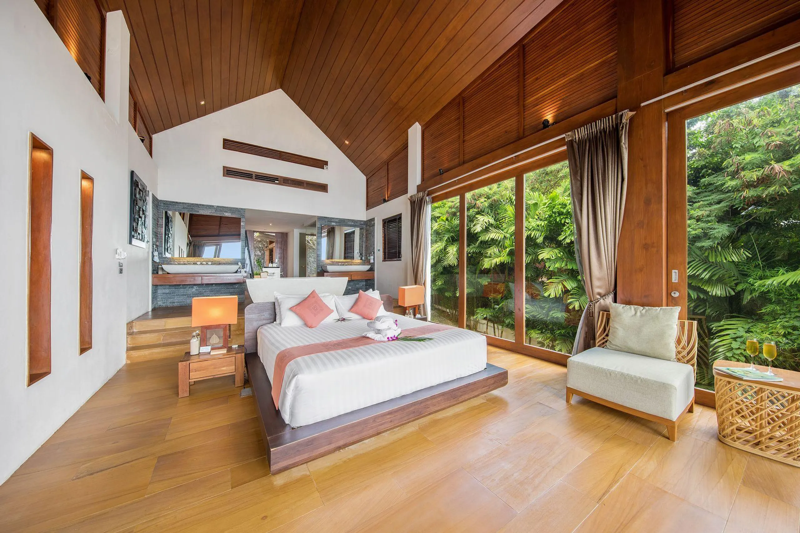 Imposing Modern Tropical Home with Private Pool and Stunning Sea Views — photograph 6