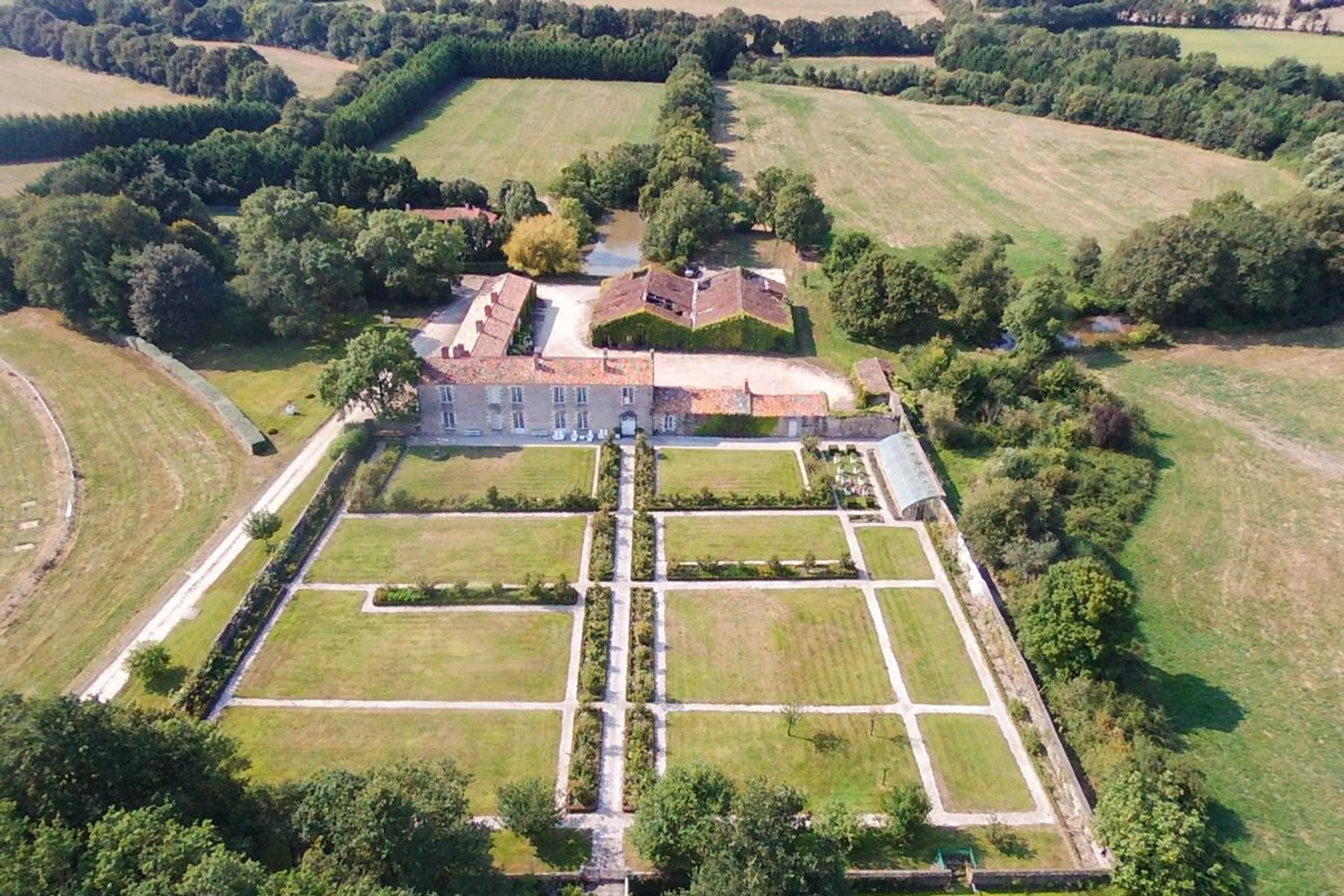 Sensational 18th Century Villa with Private Pool, Garden and Glorious Parkland, La Garnache