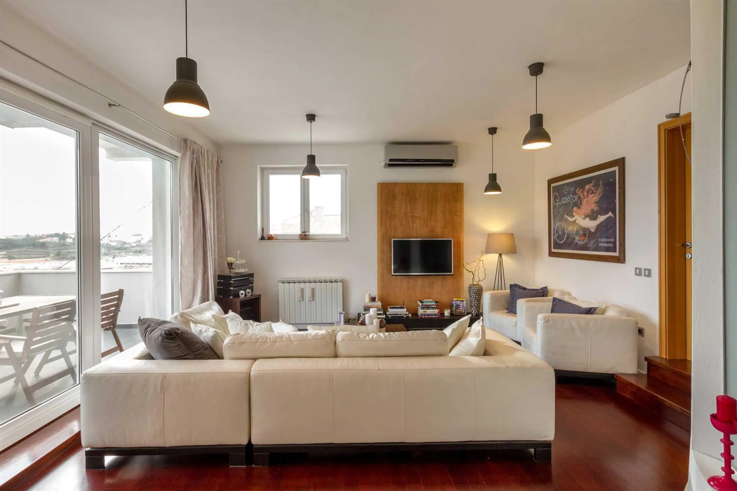 Elegant Villa with Private Pool Panoramic Views in Zrnovnica — photograph 12