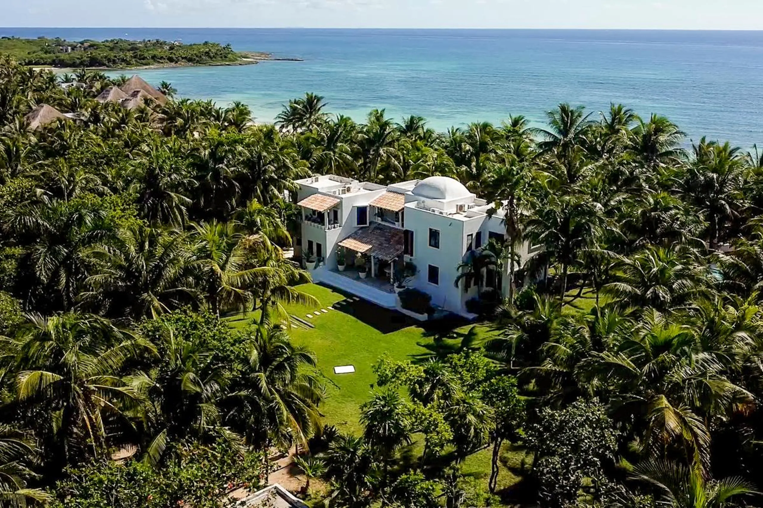 First Class Villa with Pool and  Panoramic Beach Views, Xpu Ha