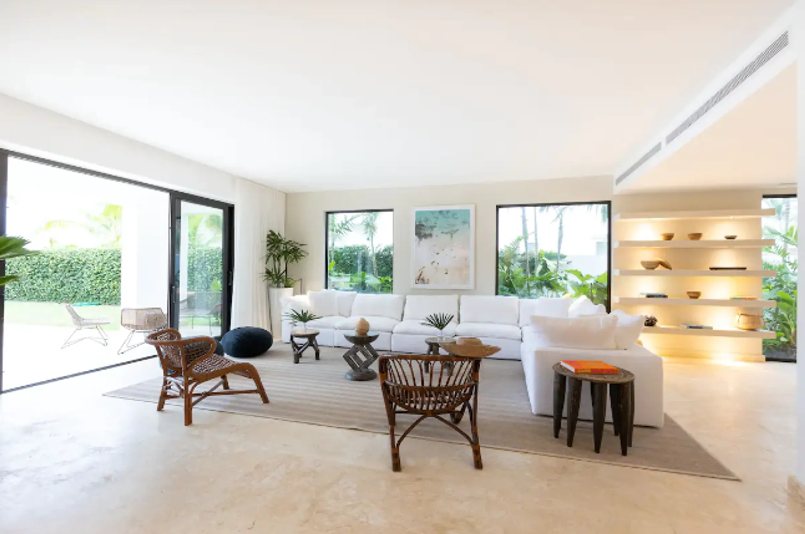 Casa de Campo's Captivating Waterfront Villa with Private Pool — photograph 12