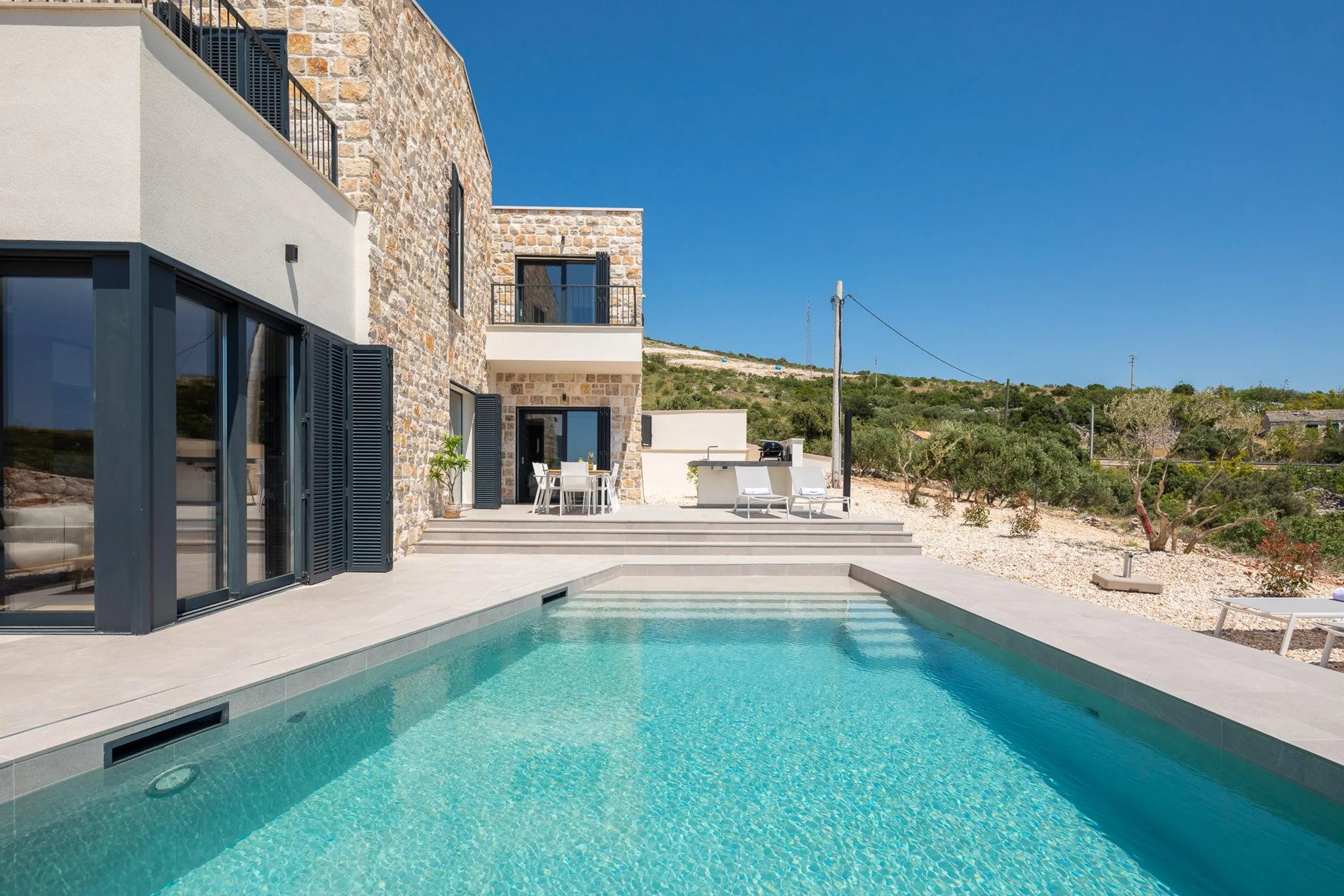 Spectacular Villa with Pool and Stunning views of the Nearby Rogoznica Archipelago — photograph 6