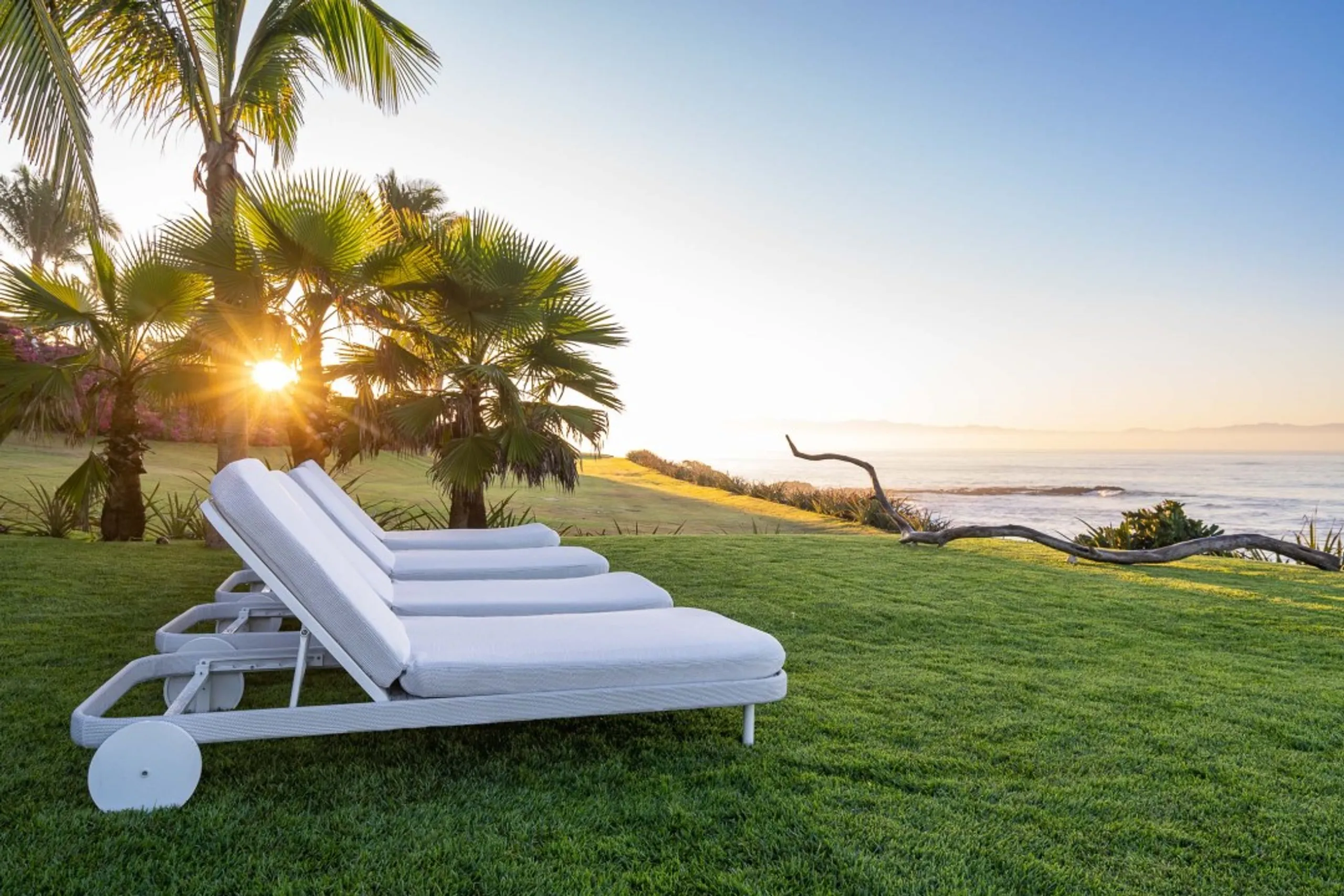 Opulent Oceanfront Villa in Punta Mita with Infinity Pool and Private Beach — photograph 8