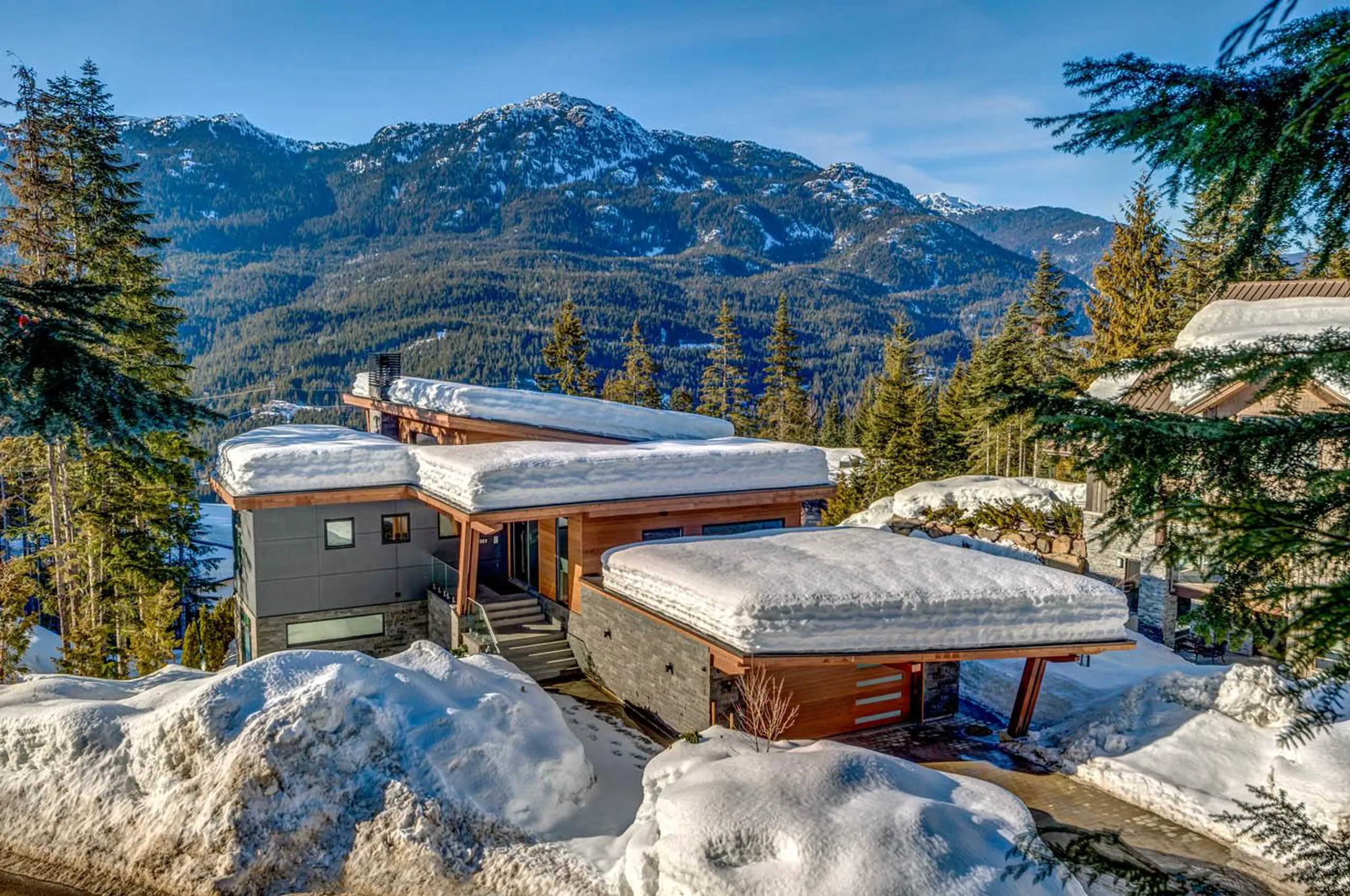 Lavish Haven with Majestic Mountain Views and Deluxe Poolside Retreat VILLAWAY® — photograph 6