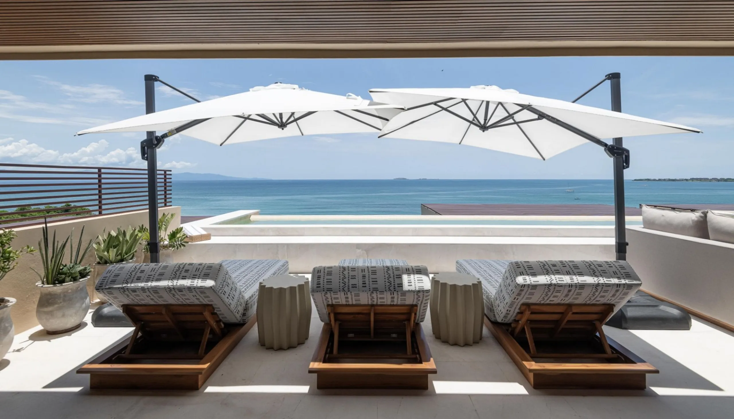 Tranquil Punta de Mita Oceanview Penthouse with Dual Infinity Pools & Rooftop Oasis — photograph 4