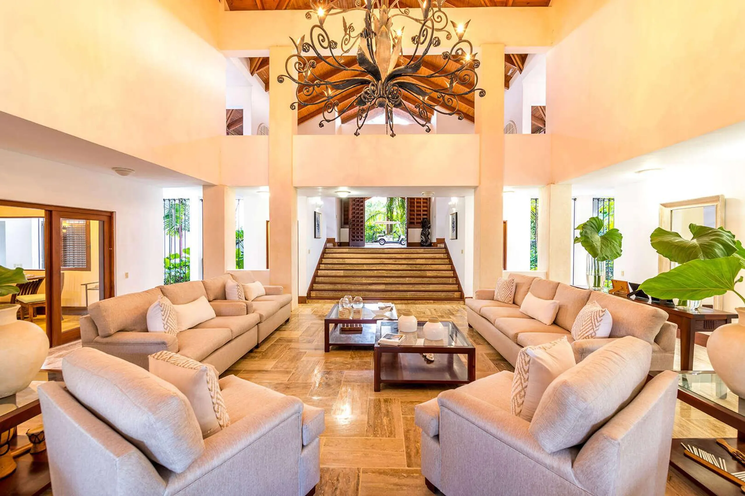 Casa de Campo's Exquisite Style Villa with Access to Minitas Beach and the Caribbean — photograph 5