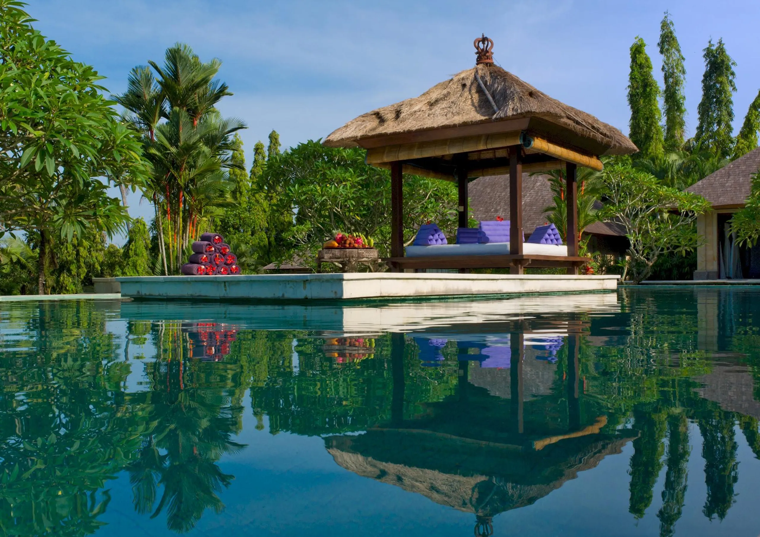 Canggu Grand Villa with Private Pool and Gorgeous Grounds — photograph 5