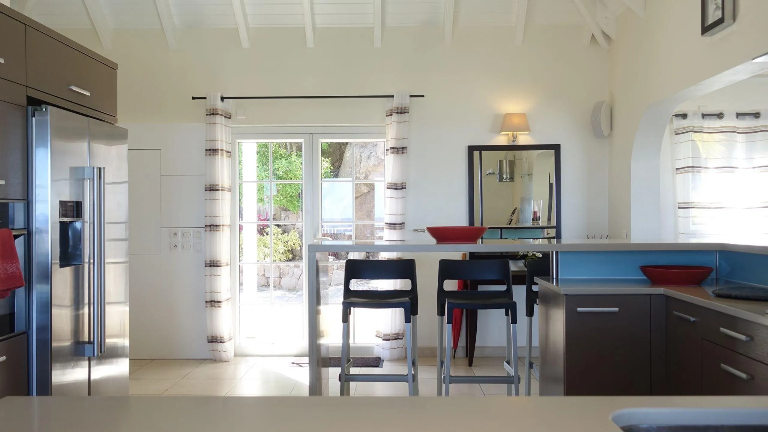 Deluxe 3 Bedroom Villa with Pool And Picturesque Sea Views — photograph 10