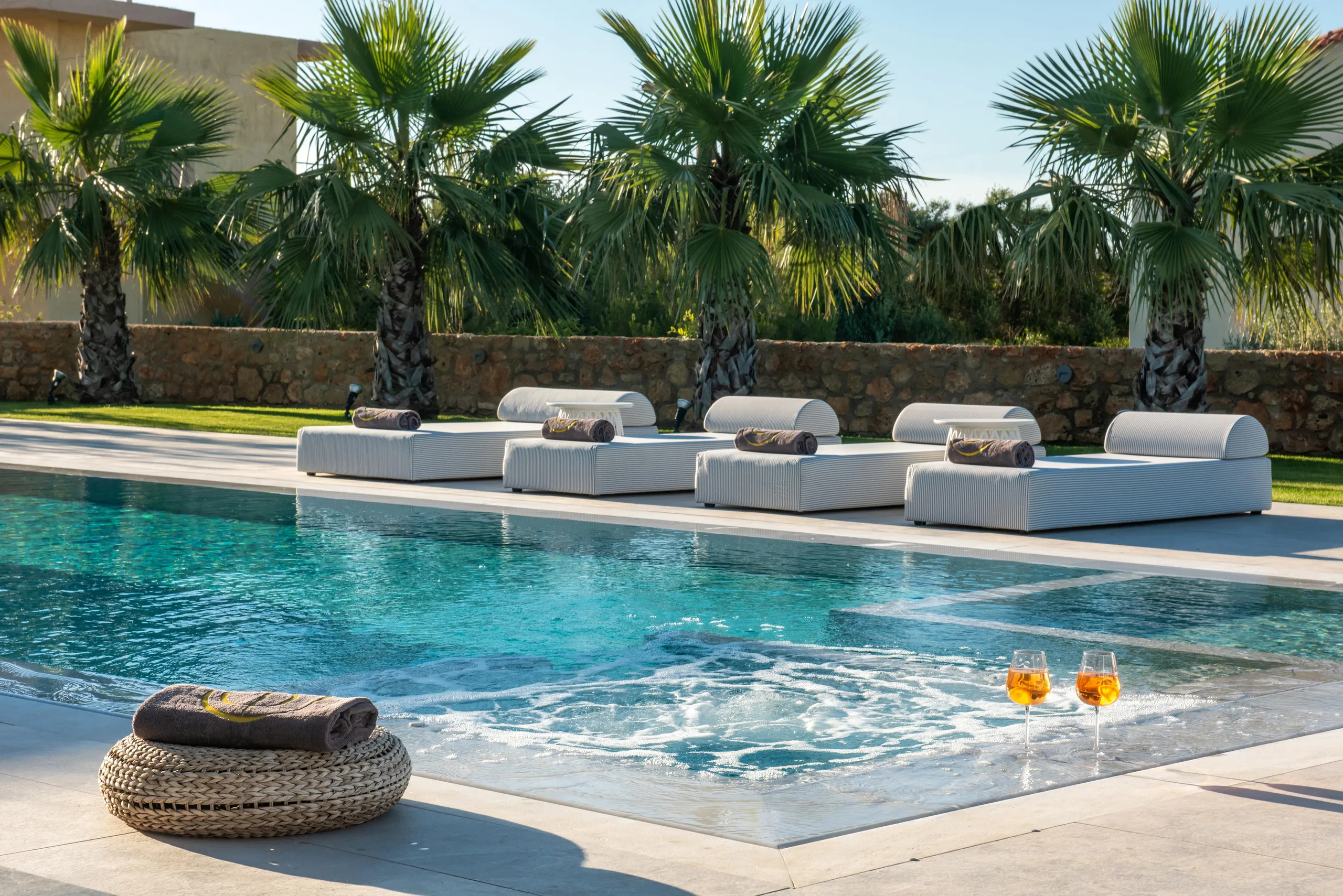 Eco-Friendly Villa with Big Private Pool, Jacuzzi, and Mediterranean Sea Access in Crete Island — photograph 6