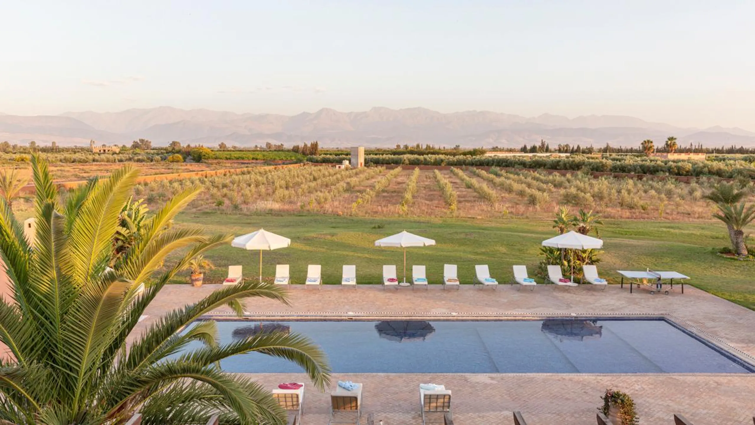 Sophisticated Villa with Private Pool and Breathtaking Atlas Mountains — photograph 4