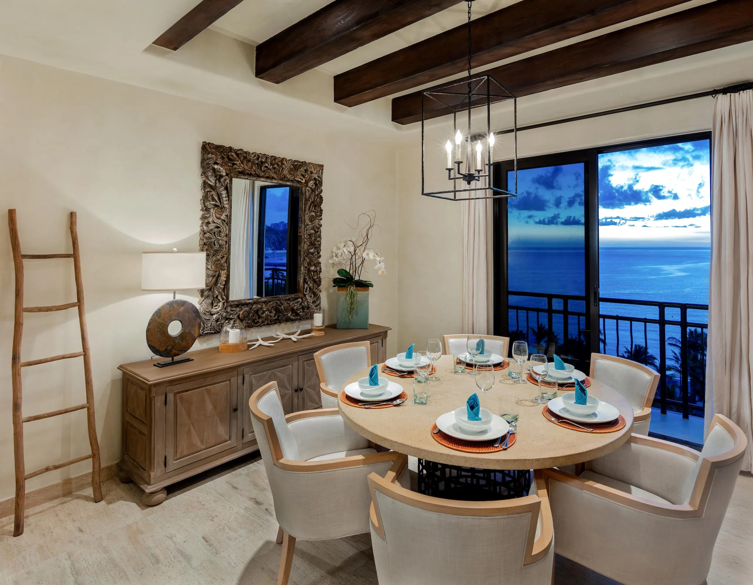 Perfect Penthouse with Captivating Views of Lands End and the Sea of Cortez — photograph 9